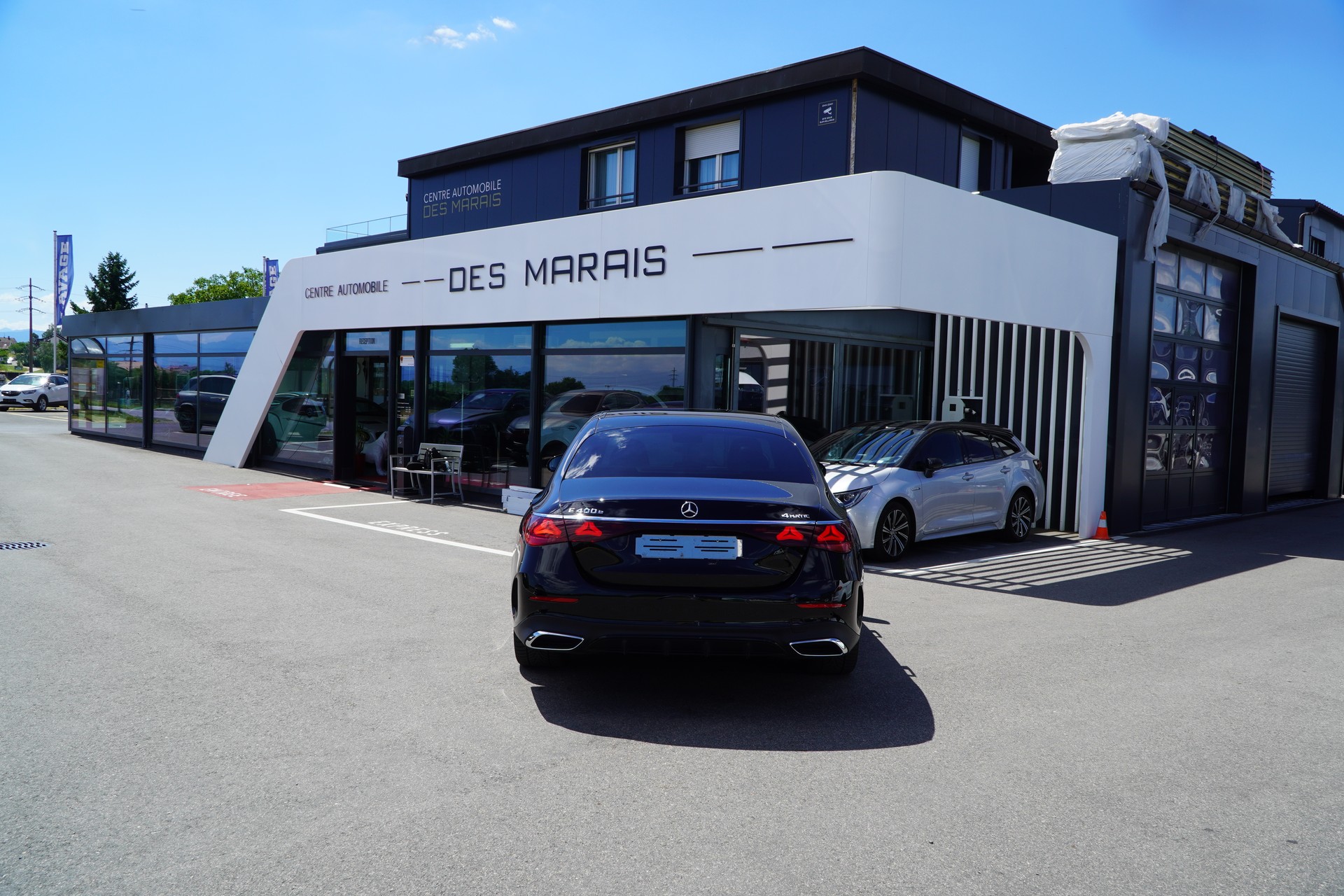 MERCEDES-BENZ E 400 e 4Matic 9G-Tronic-image-5