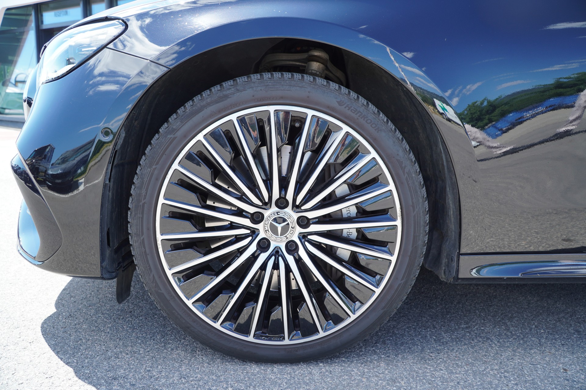 MERCEDES-BENZ E 400 e 4Matic 9G-Tronic-image-28