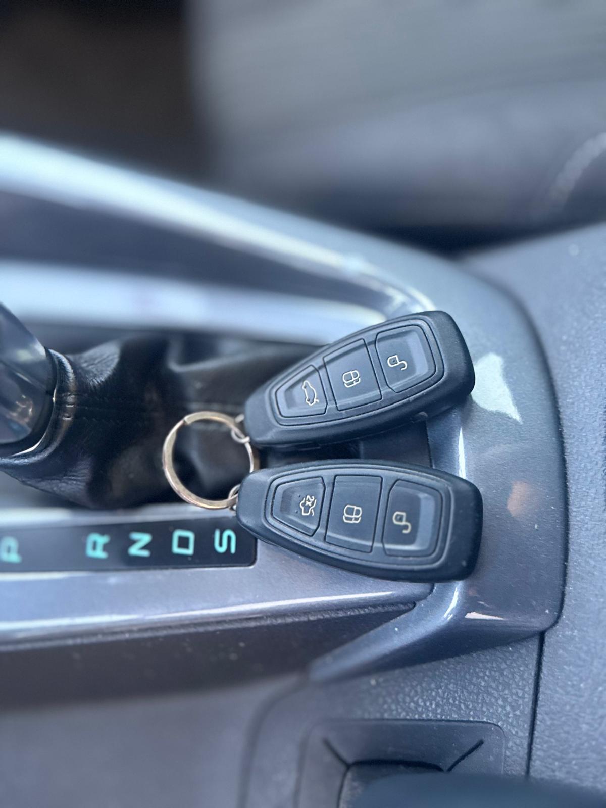 FORD Focus 2.0 TDCi Trend PowerShift-image-24