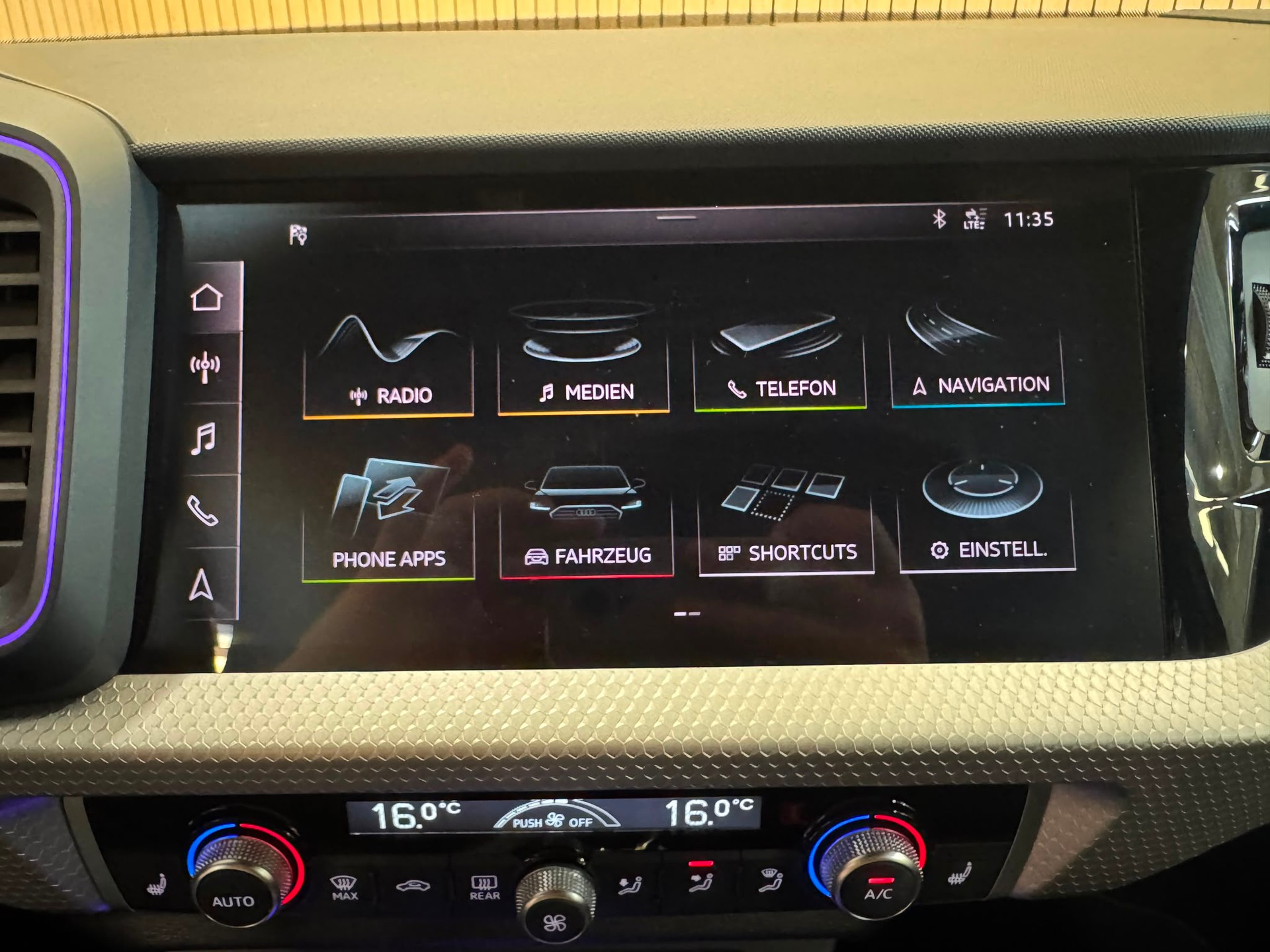 AUDI A1 Sportback 35 TFSI S Line S-tronic-image-14