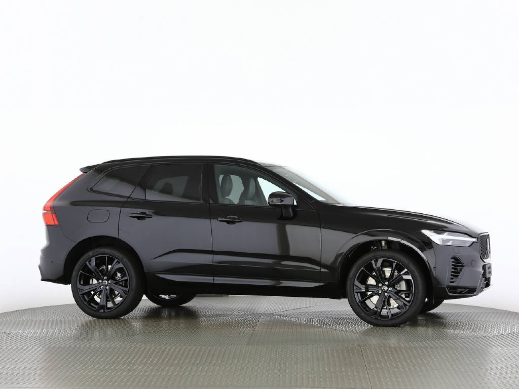 VOLVO XC60 2.0 T6 TE Black Edition eAWD-image-18