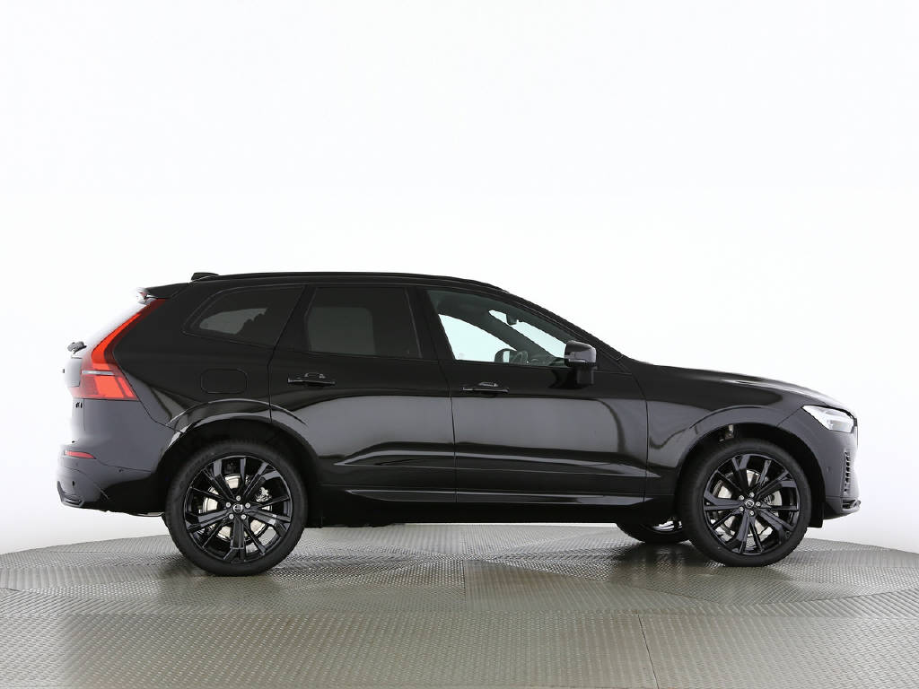 VOLVO XC60 2.0 T6 TE Black Edition eAWD-image-17