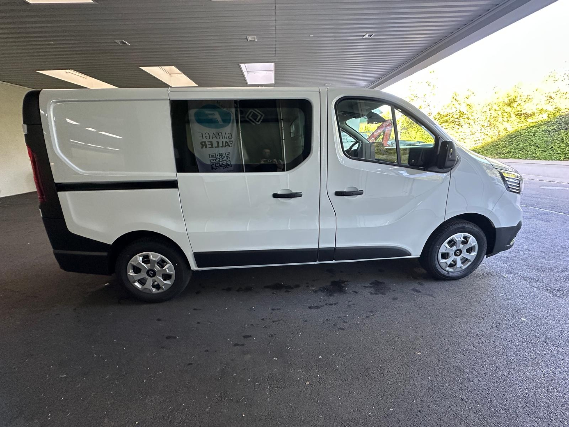 RENAULT Trafic Kastenwagen-image-5