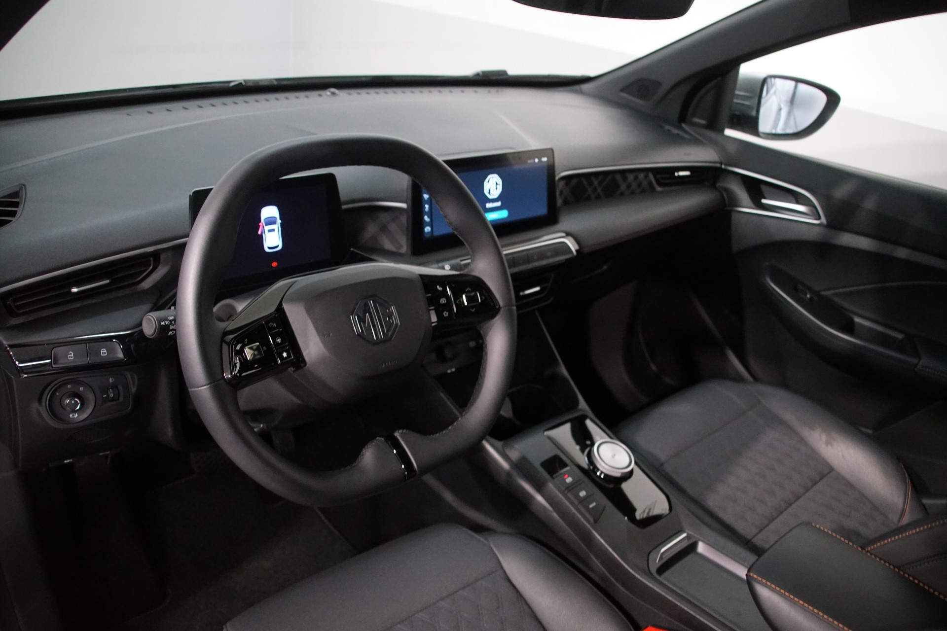 MG 3 1.5 Hybrid Luxury Aut. **Swiss-Edition**-image-12