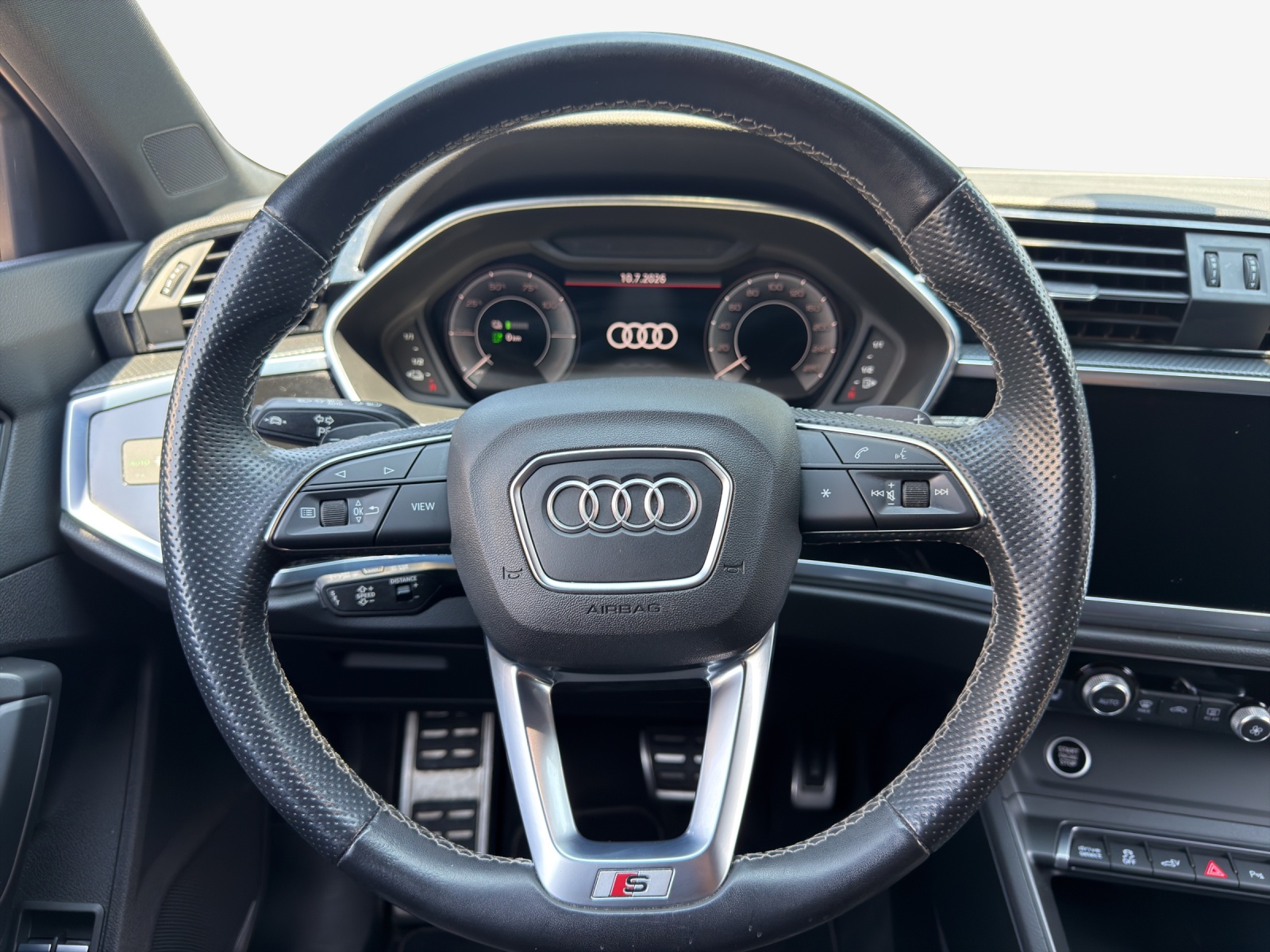 AUDI Q3 Sportback 45 TFSI e S line S-tronic-image-9