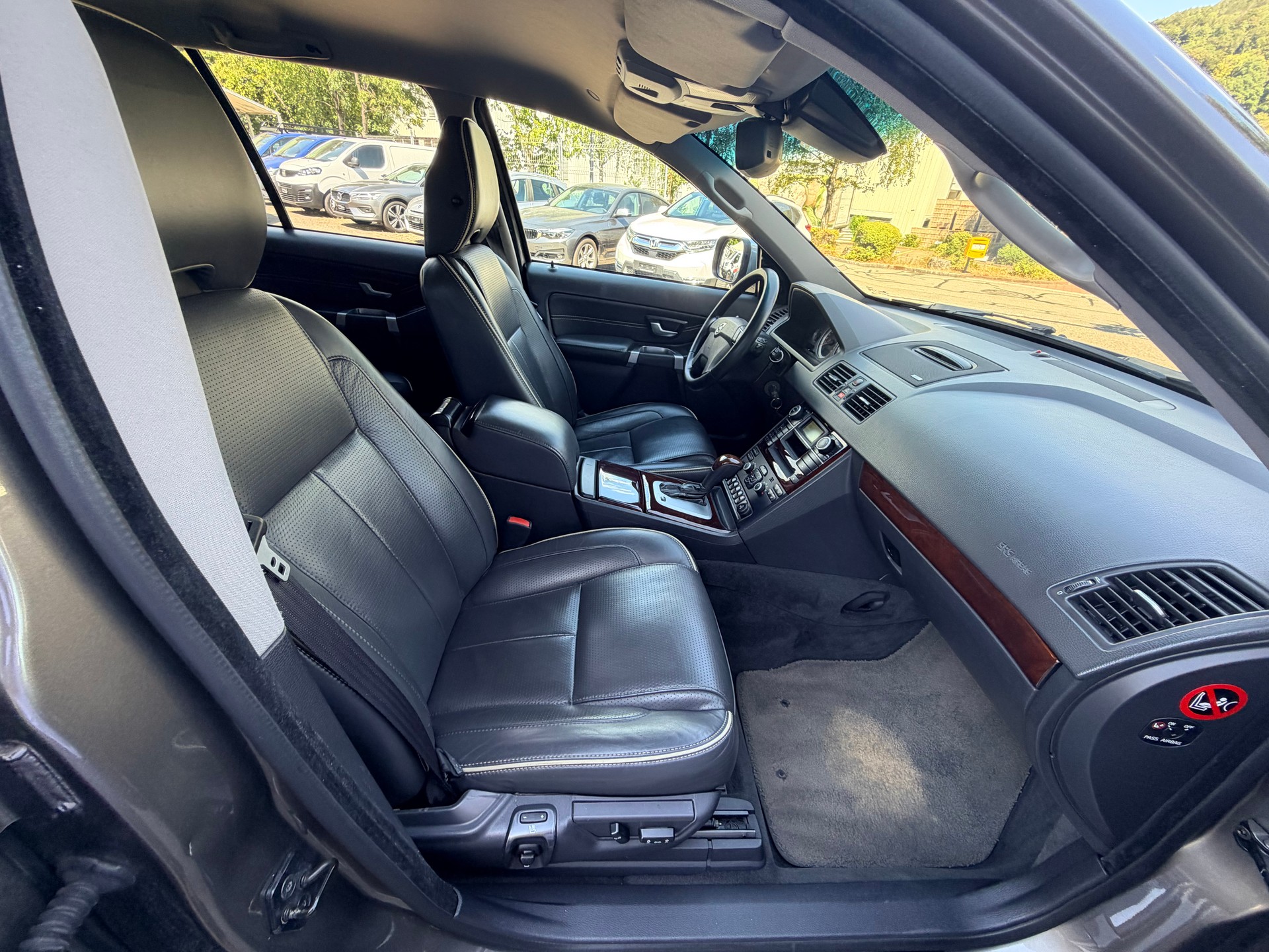 VOLVO XC90 D5 AWD Executive Geartronic-image-7