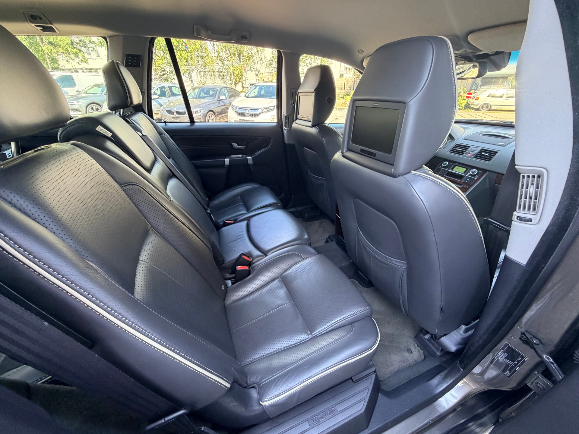 VOLVO XC90 D5 AWD Executive Geartronic-image-9