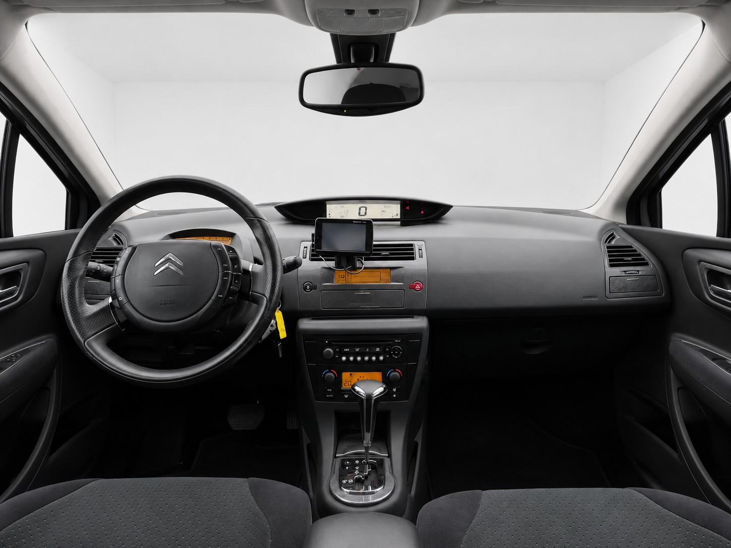 CITROEN C4 Berline 2.0i 16V Exclusive Automatic-image-5