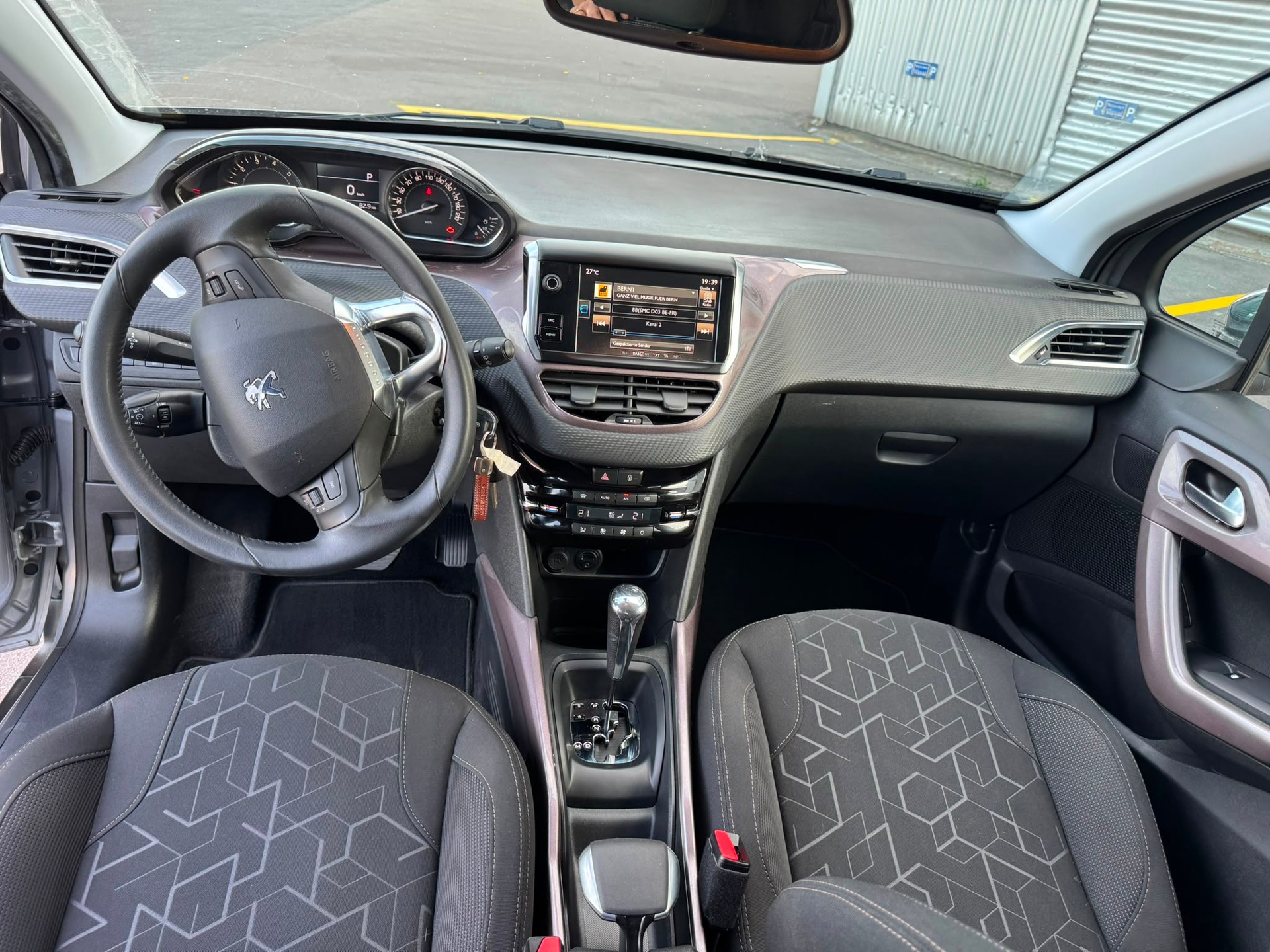 PEUGEOT 2008 1.6 VTI Allure Automatic-image-11