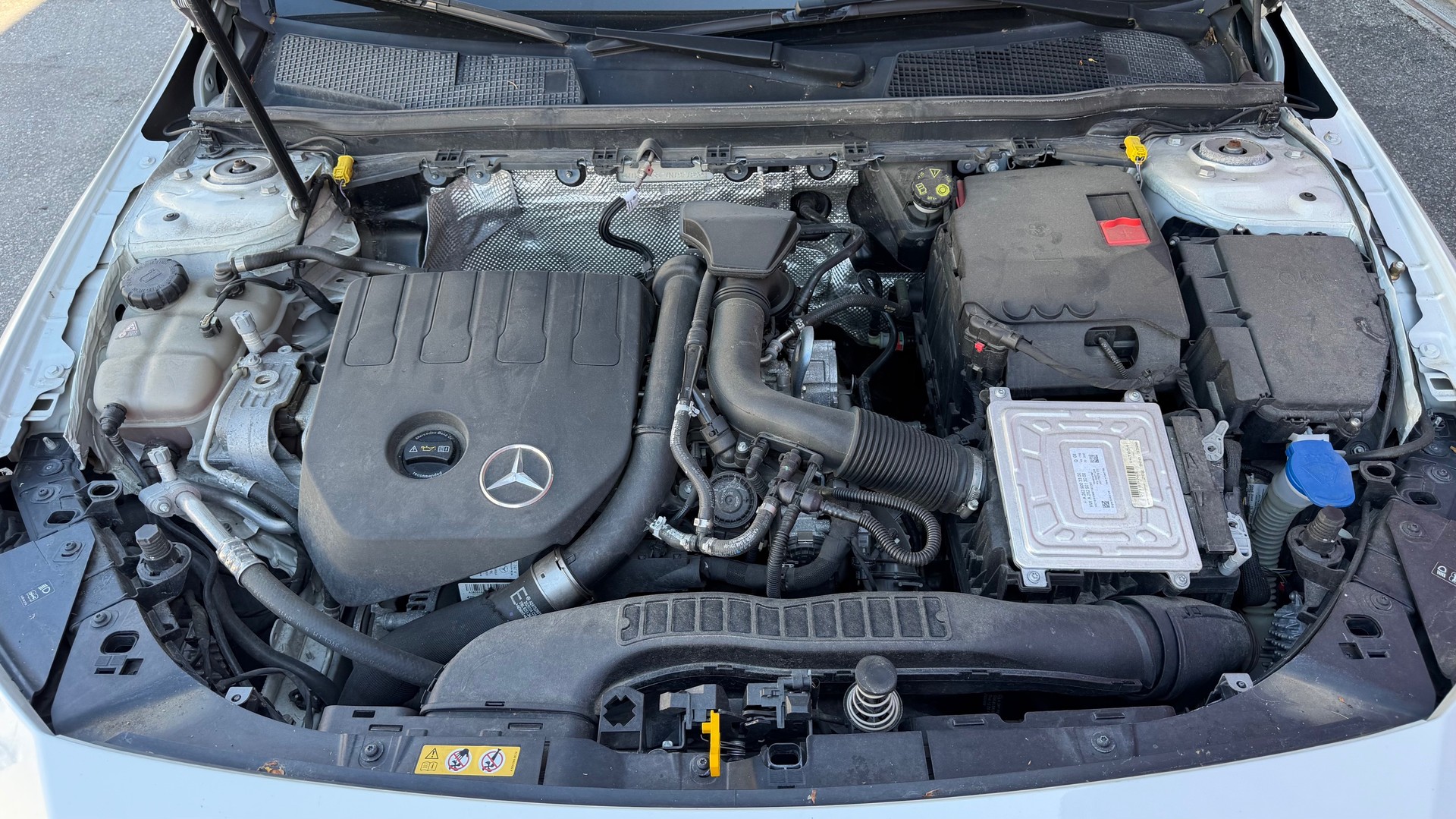 MERCEDES-BENZ CLA 200 Style 7G-DCT-image-9
