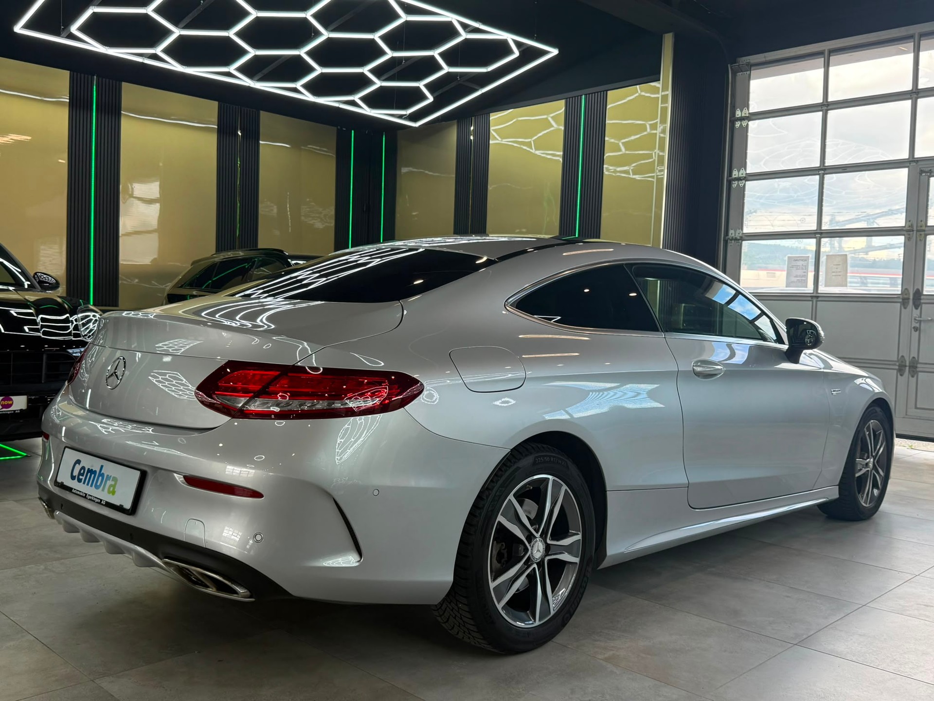 MERCEDES-BENZ C 250 AMG Line Coupé 7G-tronic-image-4