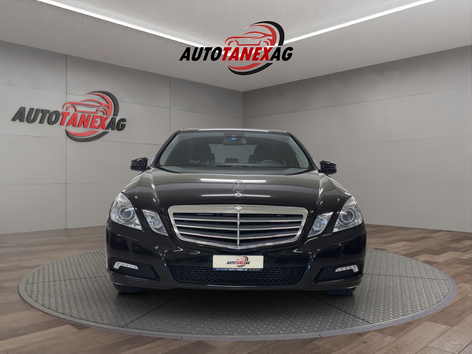 MERCEDES-BENZ E 200 CGI BlueEfficiency Elégance Automatic-image-3