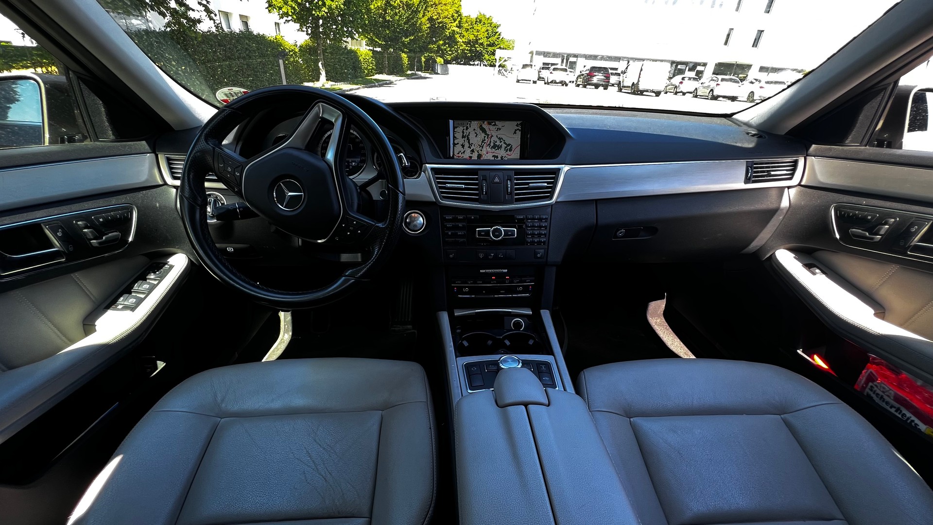 MERCEDES-BENZ E 350 CDI BlueEff. Avantgarde 4Matic 7G-Tronic-image-11
