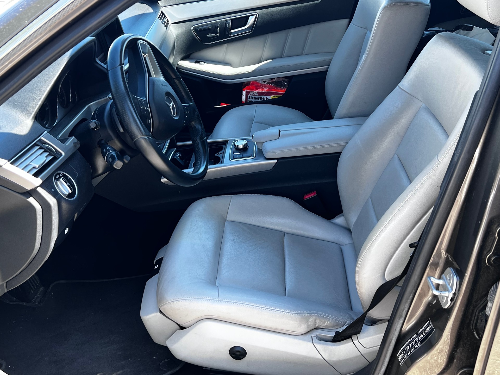 MERCEDES-BENZ E 350 CDI BlueEff. Avantgarde 4Matic 7G-Tronic-image-7