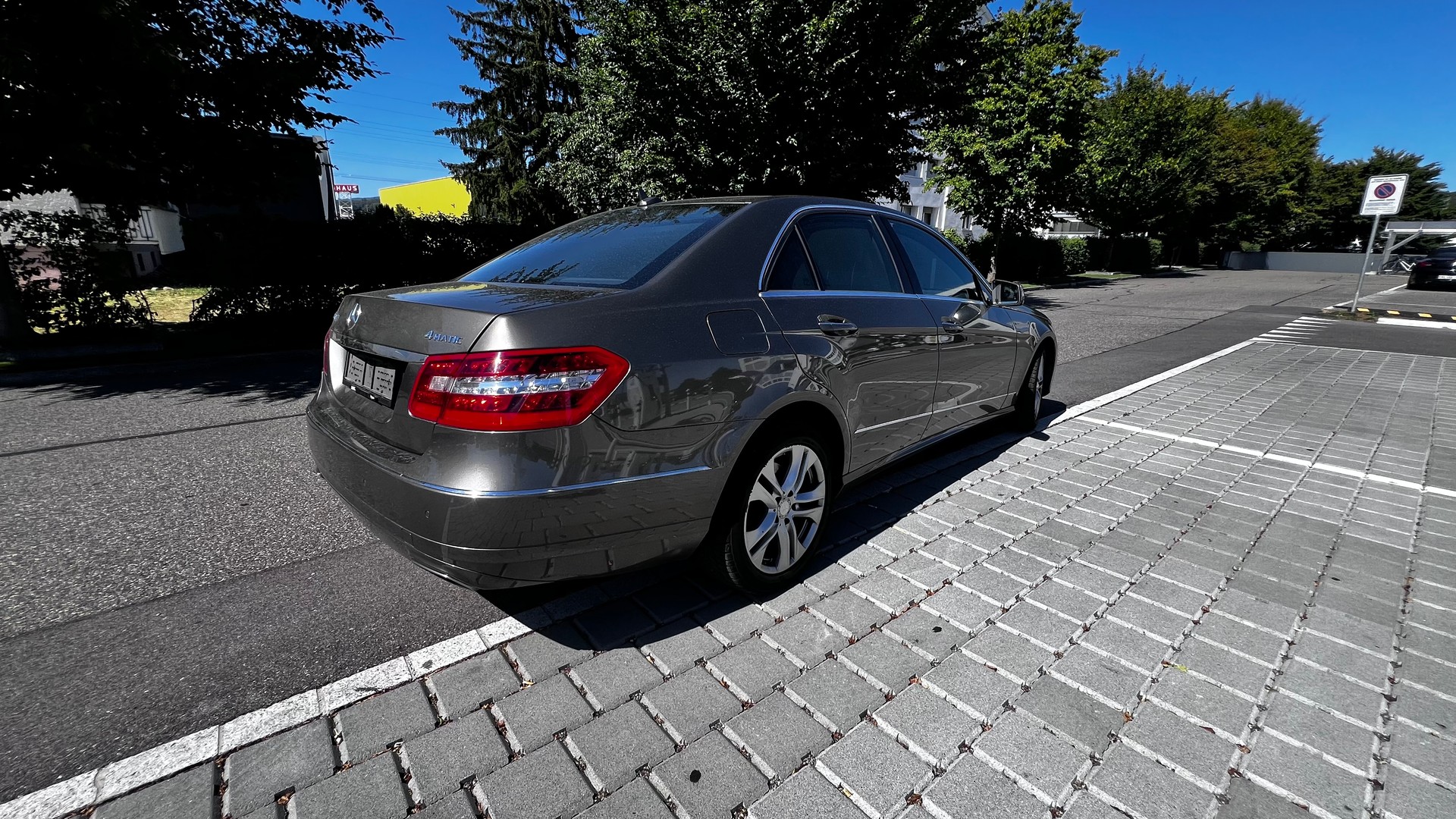 MERCEDES-BENZ E 350 CDI BlueEff. Avantgarde 4Matic 7G-Tronic-image-5
