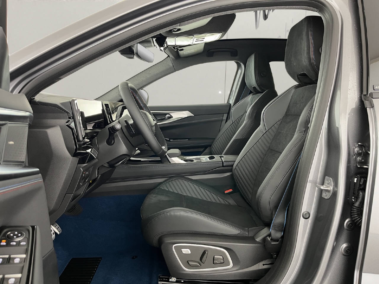 RENAULT Rafale 1.2 E-Tech Plug-in Atelier Alpine-image-7