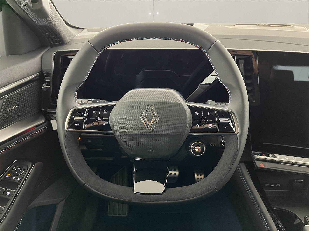 RENAULT Rafale 1.2 E-Tech Plug-in Atelier Alpine-image-9