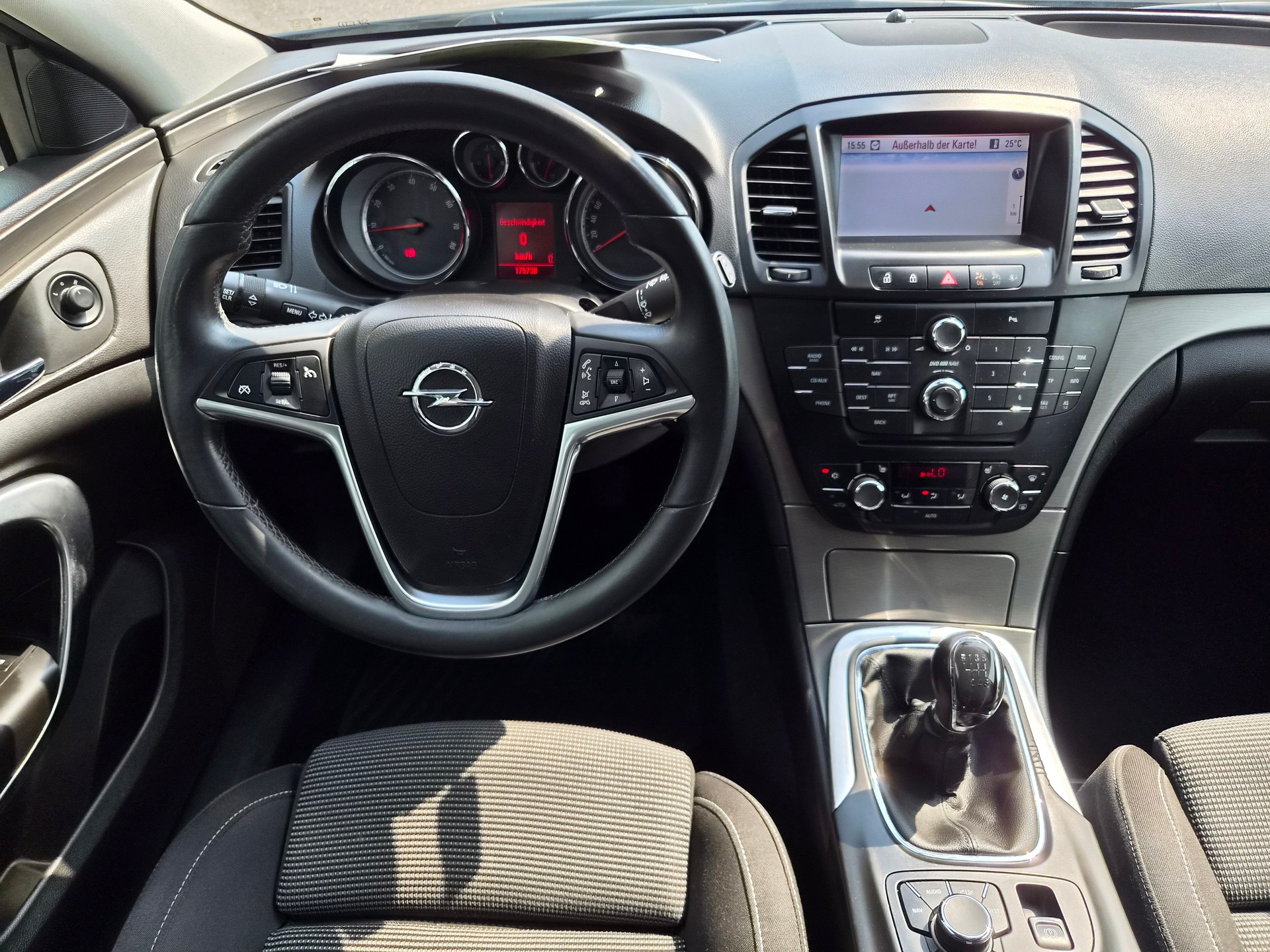 OPEL Insignia Sports Tourer 1.6 Turbo Edition-image-13