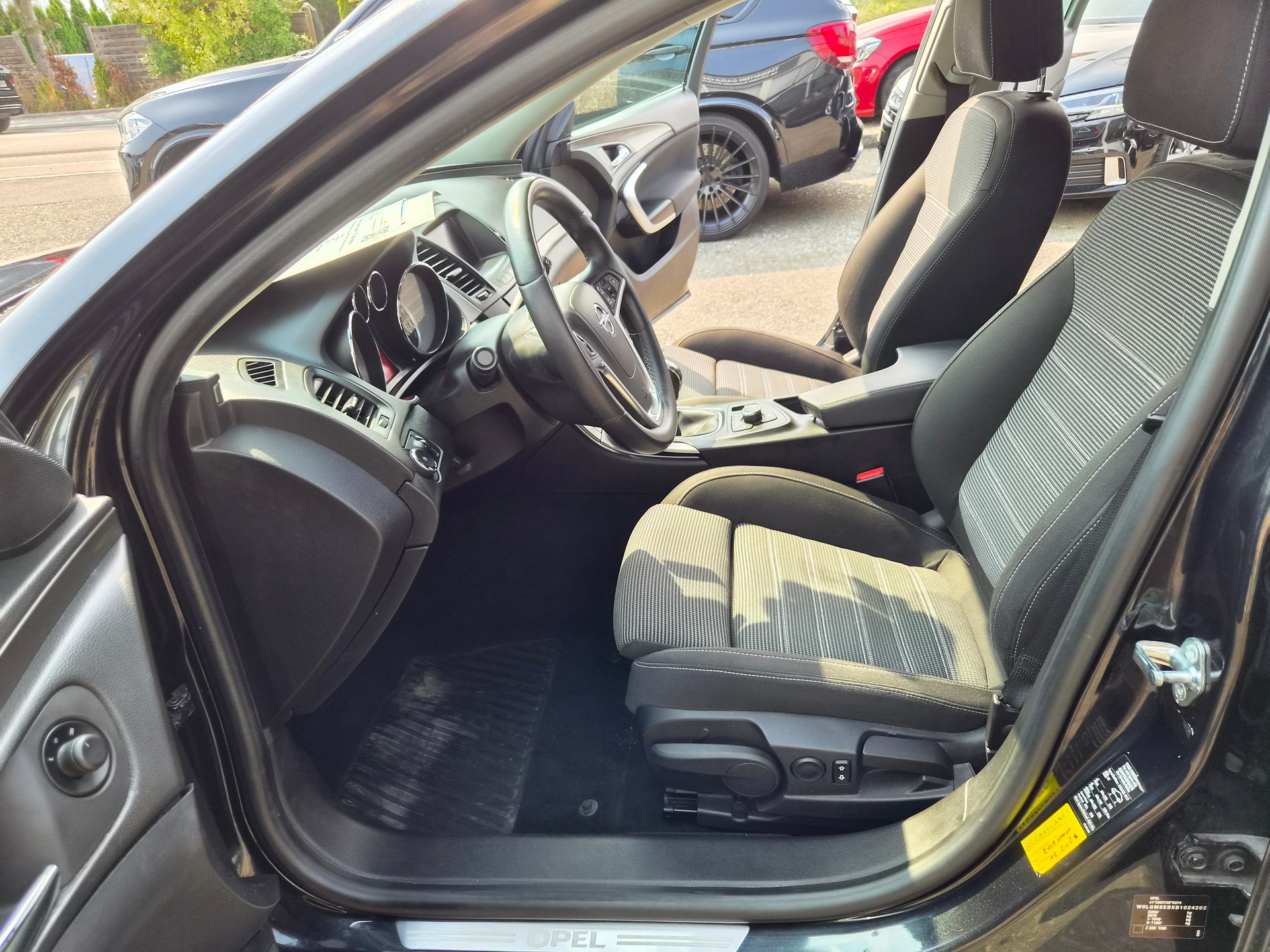 OPEL Insignia Sports Tourer 1.6 Turbo Edition-image-7