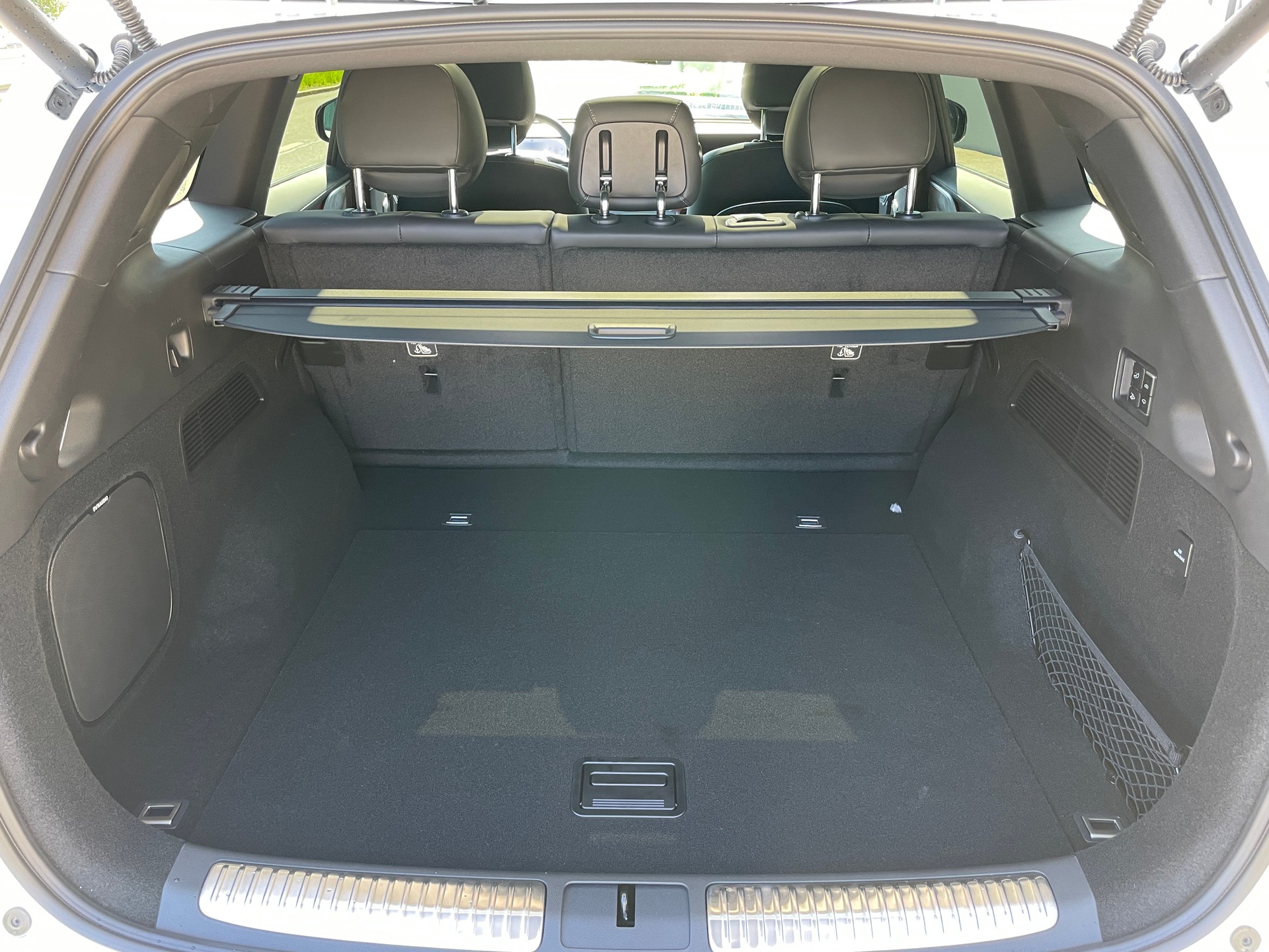 XPENG G9 93kWh Performance AWD mit AHK und Premium Paket-image-7