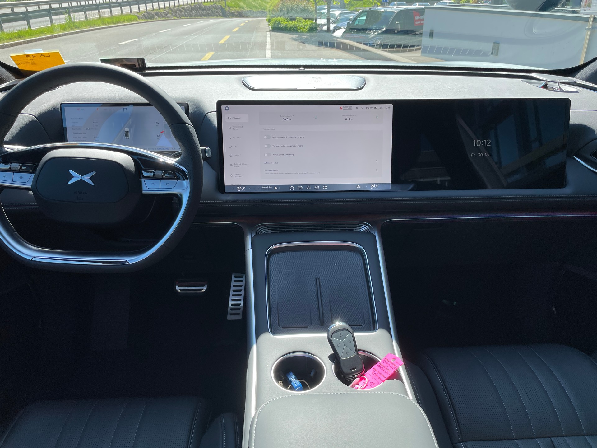 XPENG G9 93kWh Performance AWD mit AHK und Premium Paket-image-16