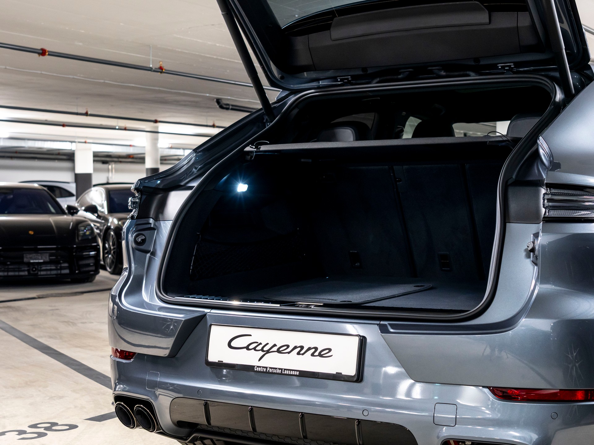 PORSCHE Cayenne Coupé Black Edition Tiptronic-image-9