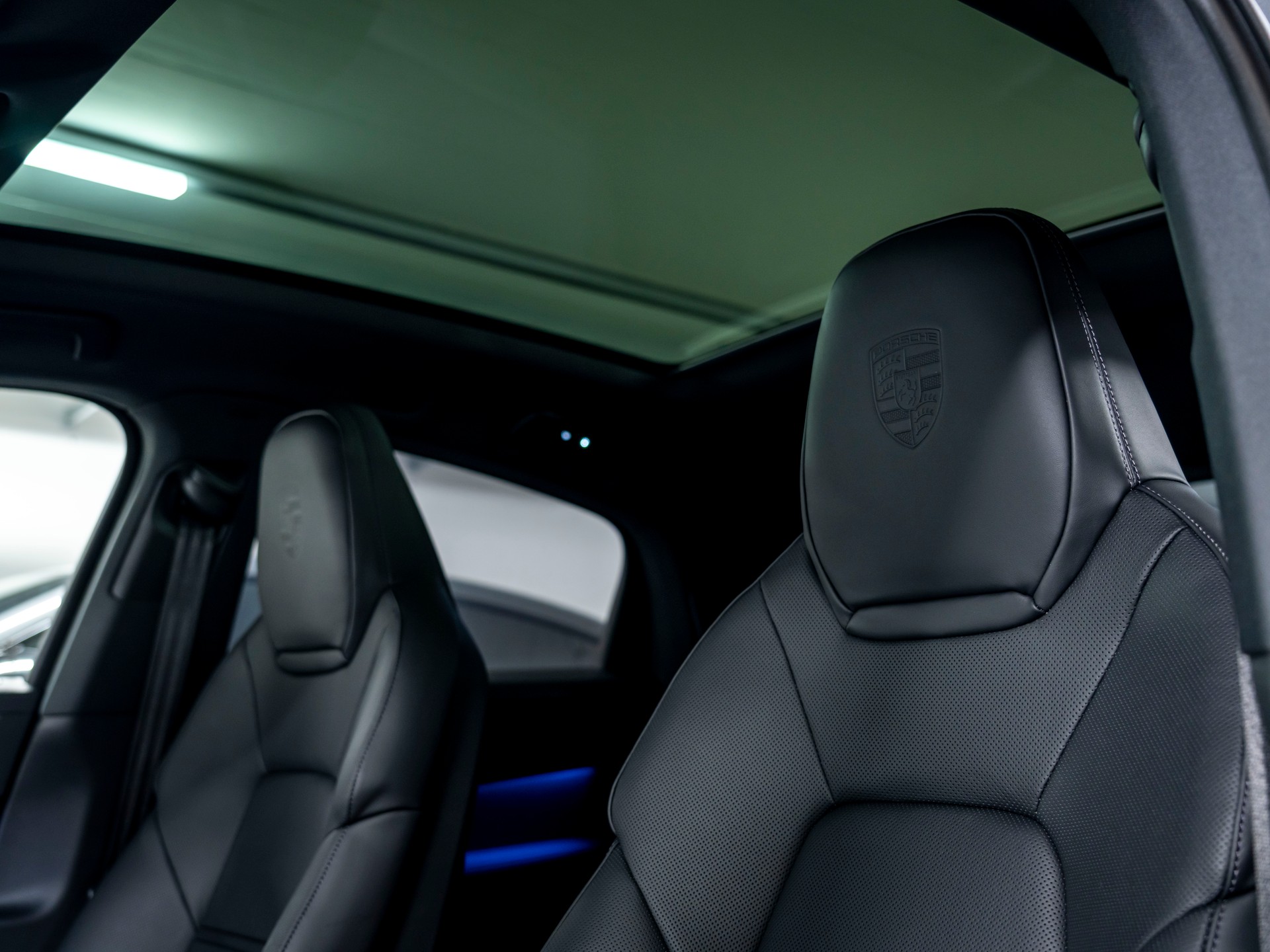 PORSCHE Cayenne Coupé Black Edition Tiptronic-image-21