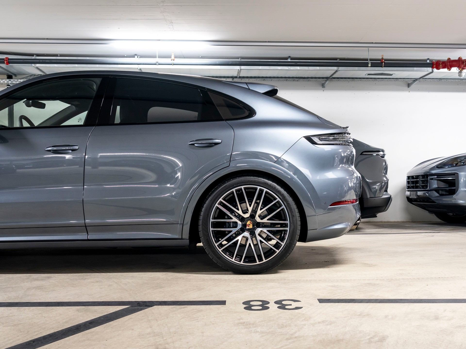 PORSCHE Cayenne Coupé Black Edition Tiptronic-image-6