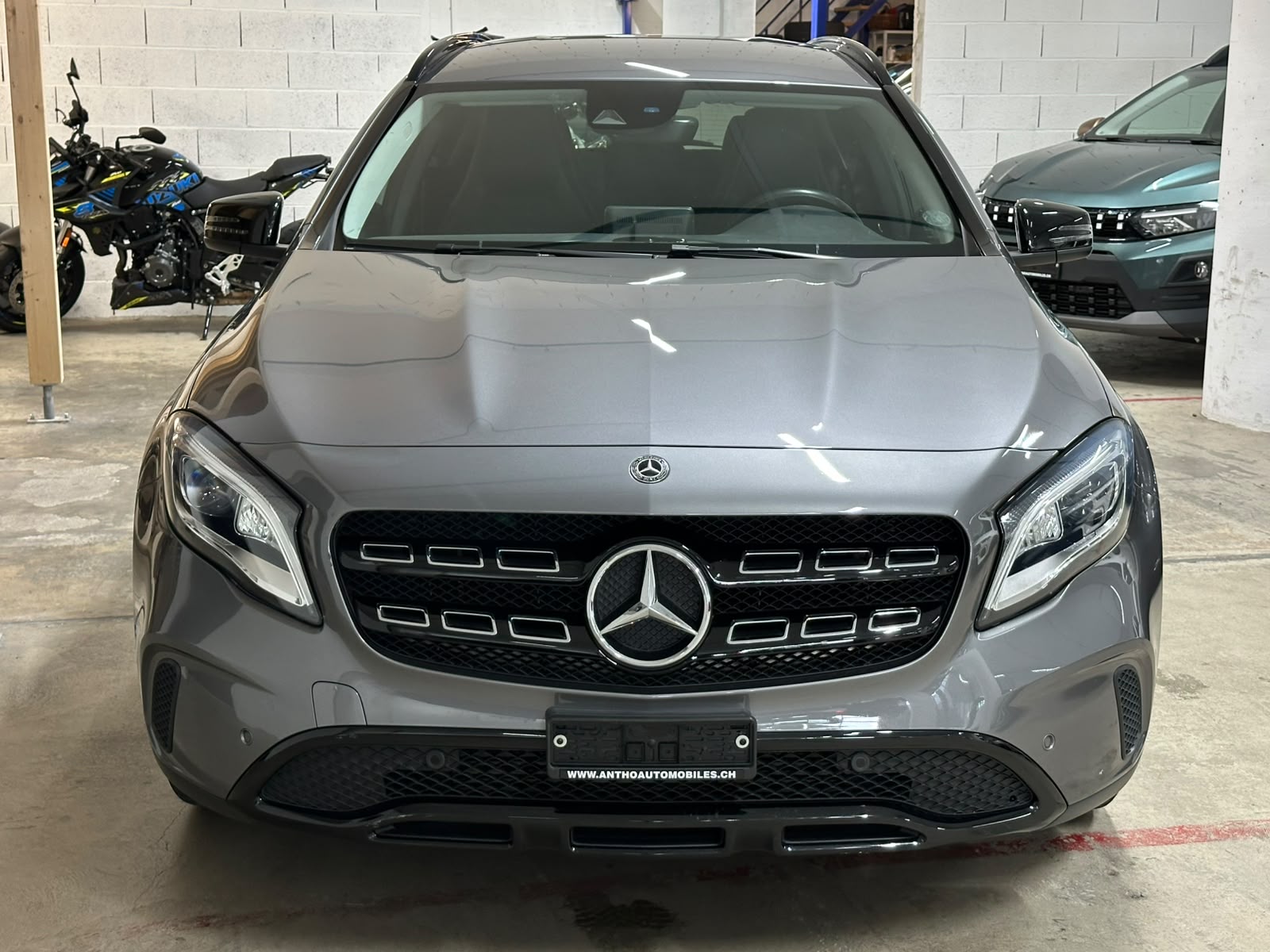 MERCEDES-BENZ GLA 200 Urban 7G-DCT-image-1