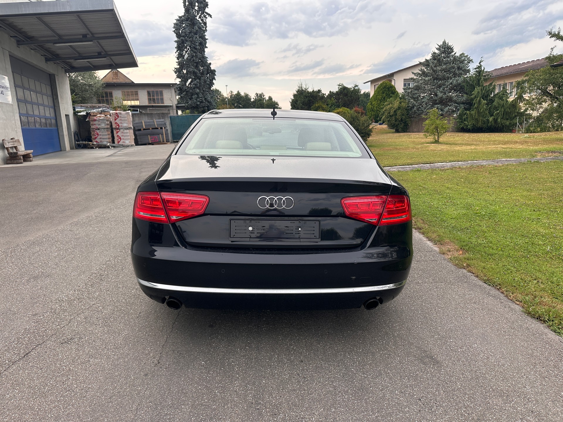 AUDI A8 4.2 FSI quattro tiptronic-image-18