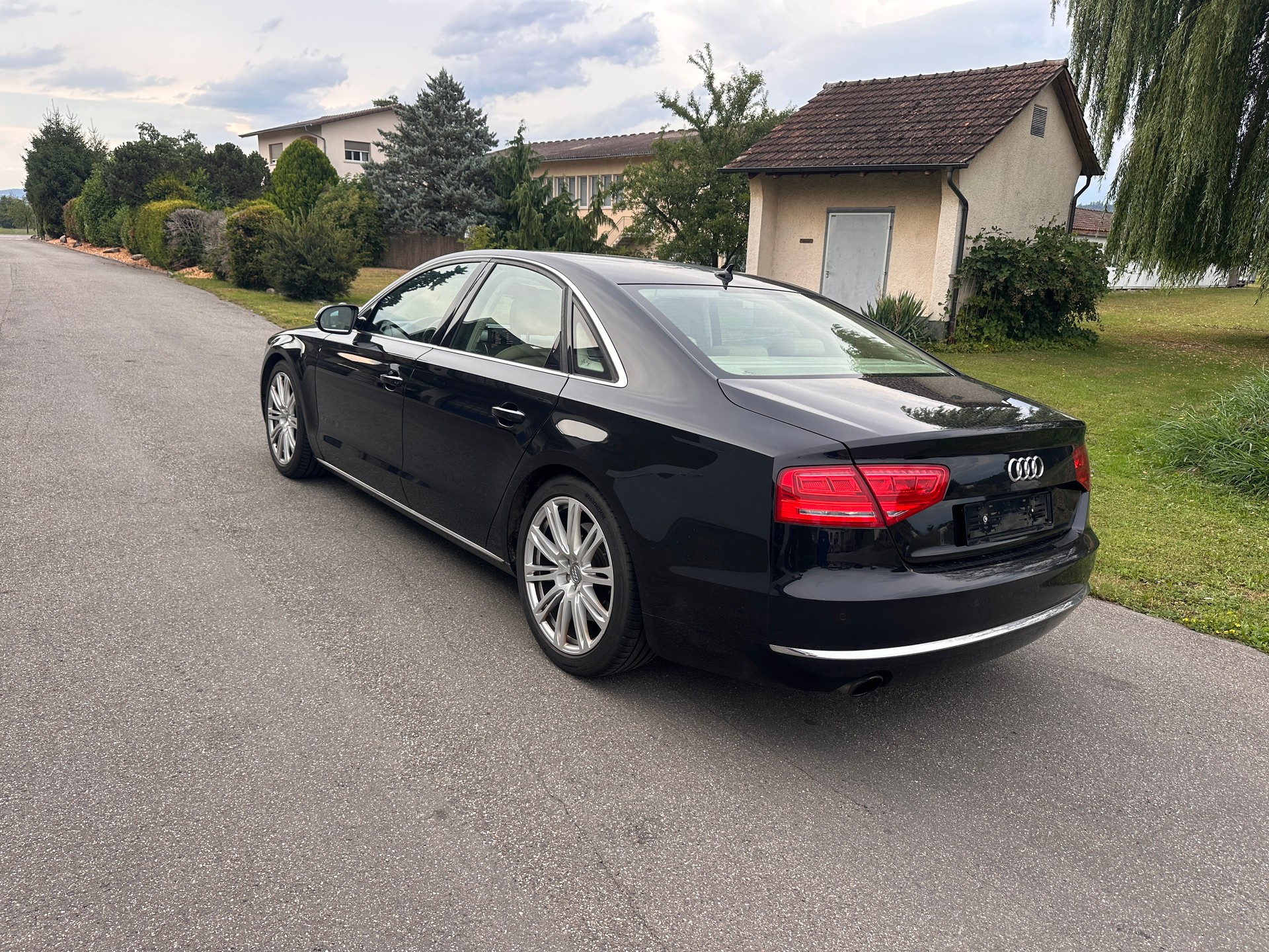 AUDI A8 4.2 FSI quattro tiptronic-image-2