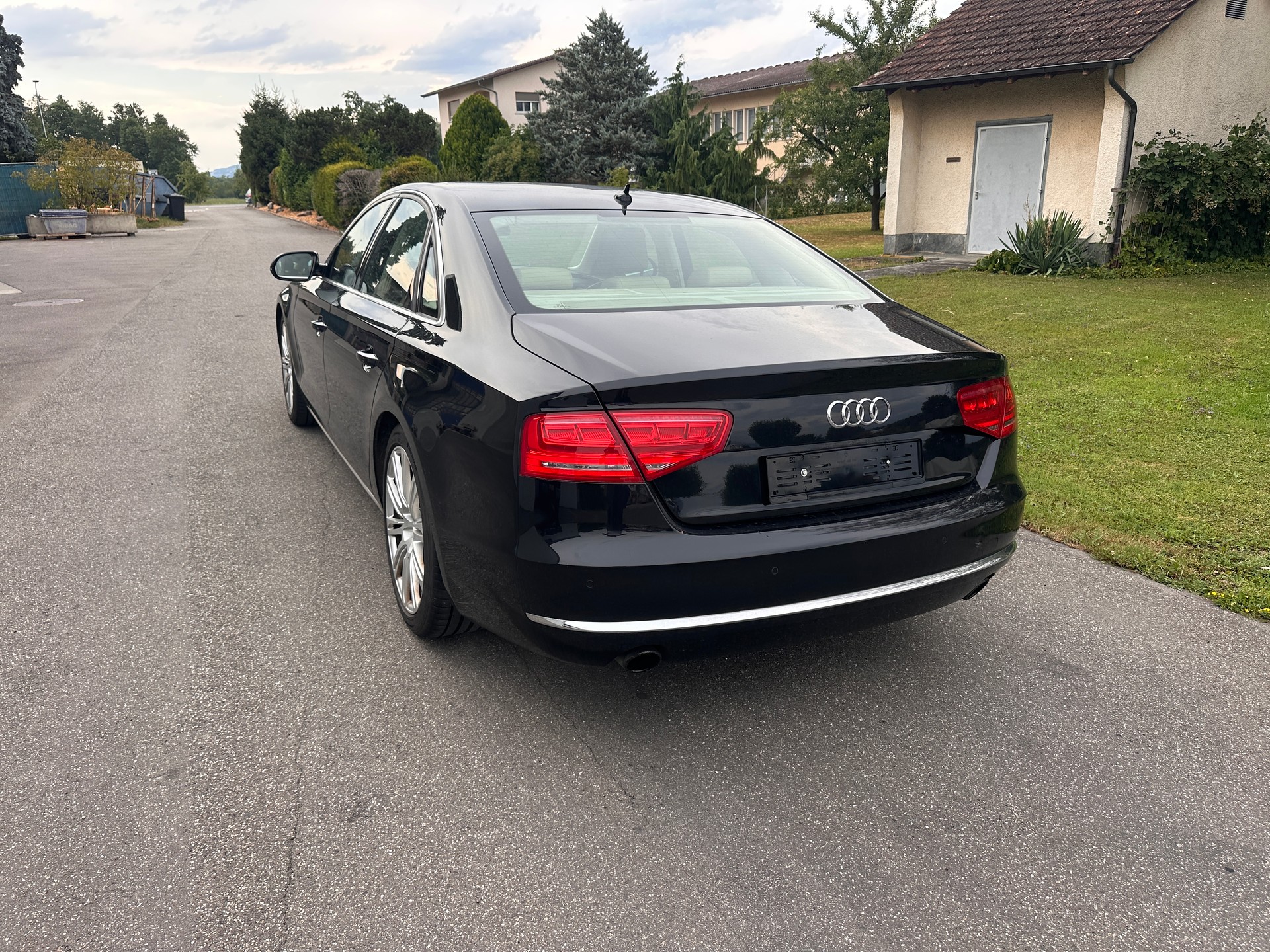 AUDI A8 4.2 FSI quattro tiptronic-image-17