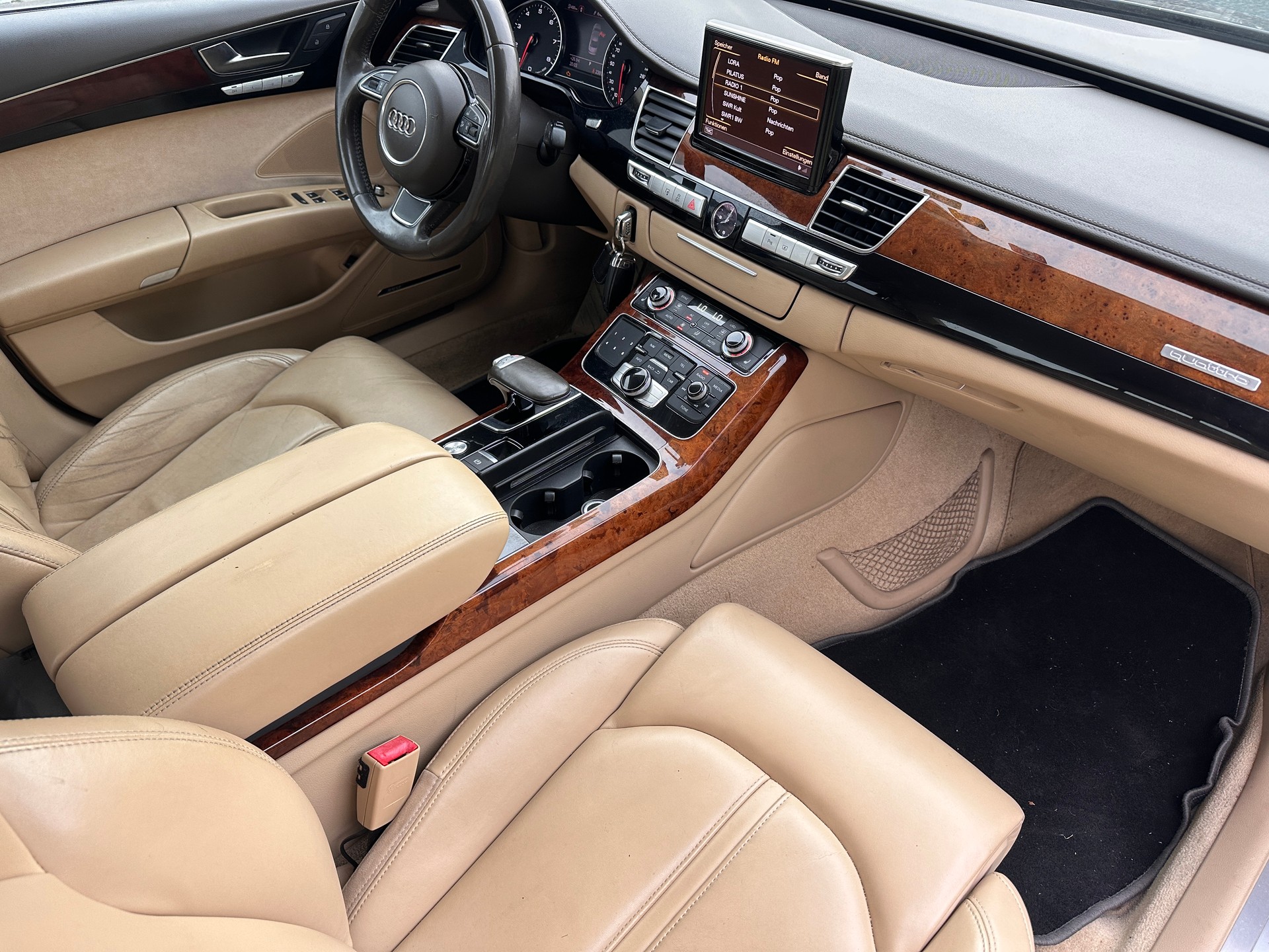 AUDI A8 4.2 FSI quattro tiptronic-image-4