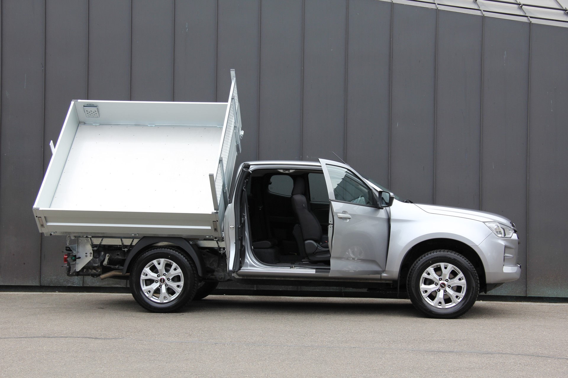 ISUZU D-MAX 1.9 SpaceCab N60B 4x4 AT **KIPPER-3-SEITEN** ANHÄNGERKUP.-3500Kg **5-JAHRE-WERKSGARANTIE** **AUTOMAT** *EDELSTAHL-BODEN*-image-2