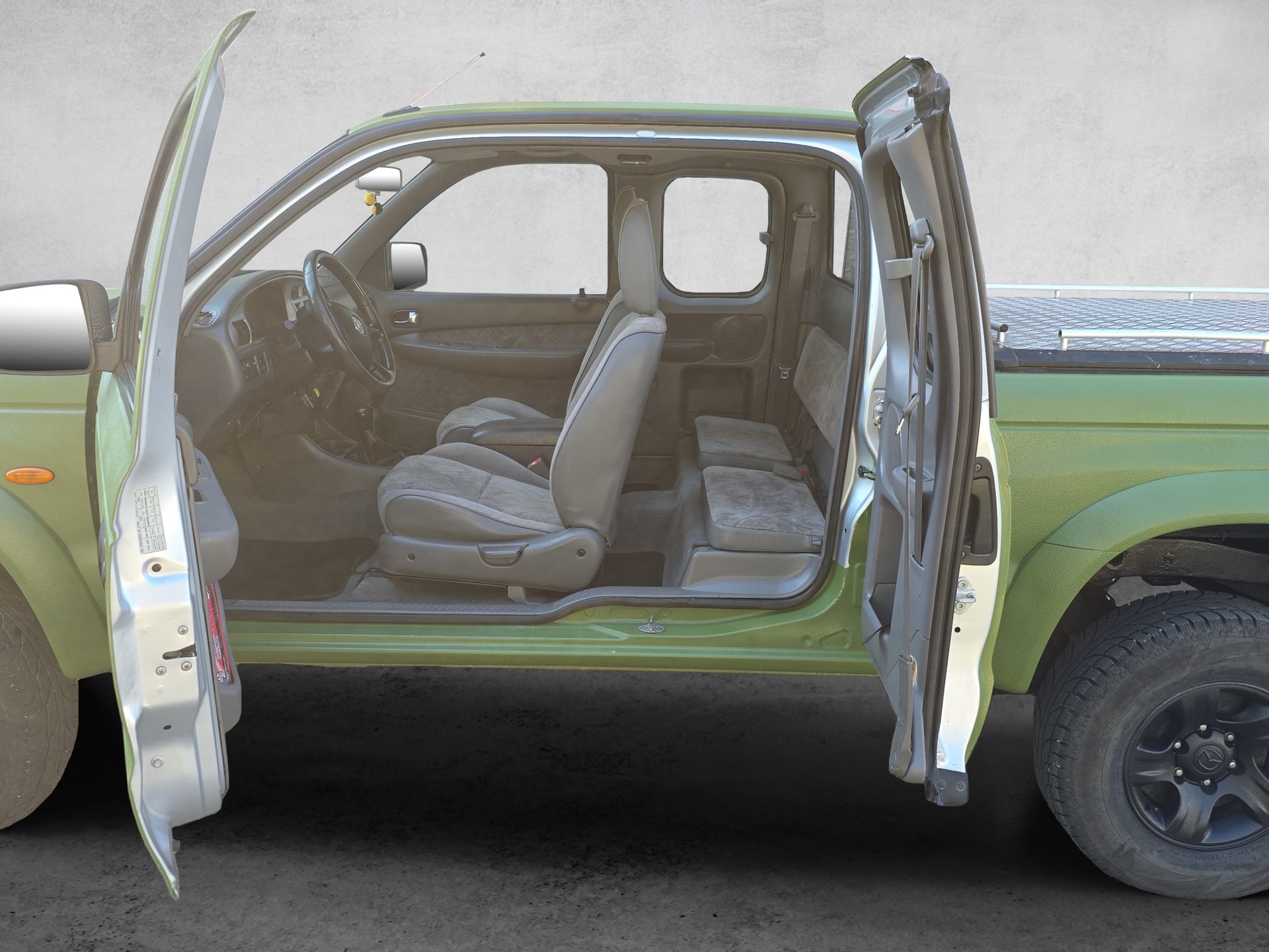 MAZDA B 2500TD 4x4 Strech Cab.Hurricane-image-4