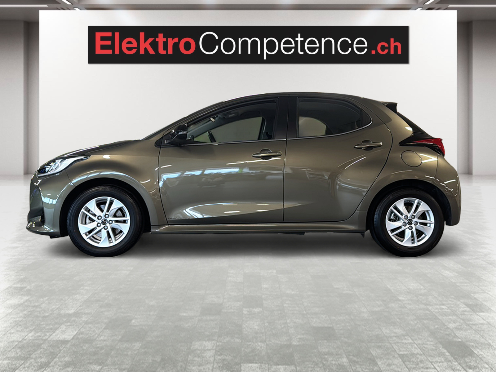 MAZDA 2 Hybrid Pure-showroom-element-2