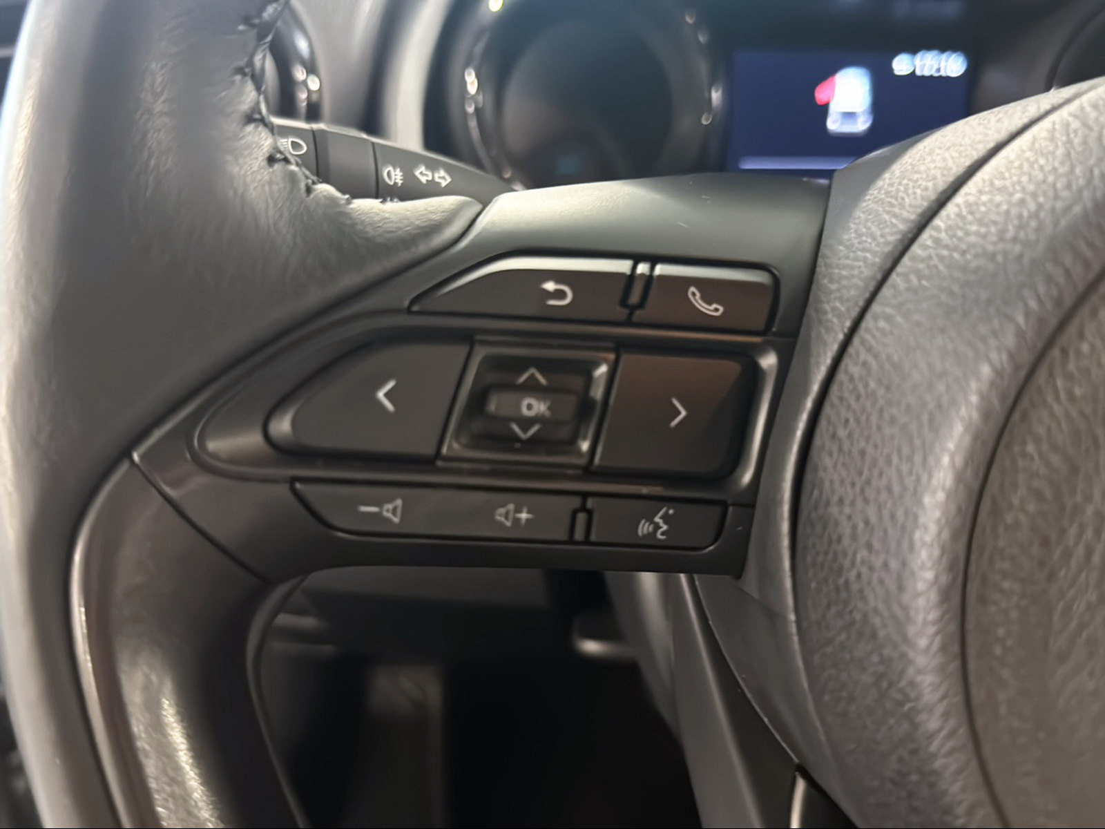 MAZDA 2 Hybrid Pure-image-27