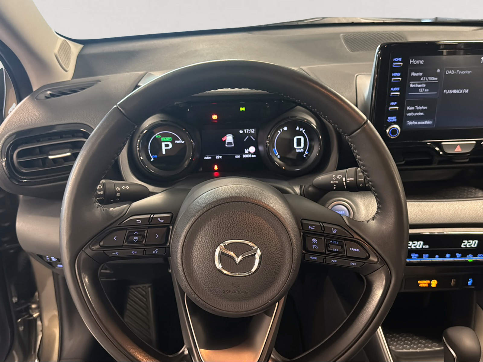 MAZDA 2 Hybrid Pure-image-9