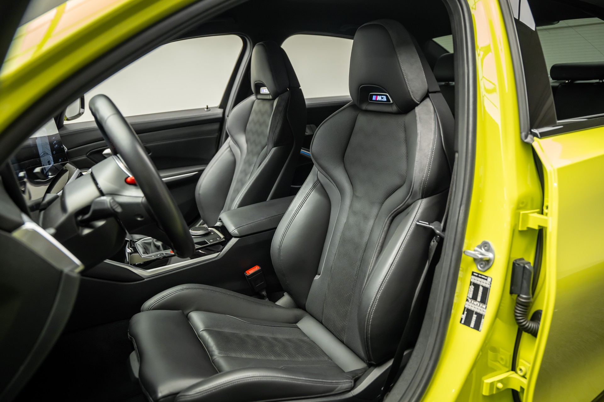 BMW M3 * HANDSCHALTUNG * INDIVIDUALLACKIERUNG SAO PAULO GELB * LEASING AB 640.- *-image-12