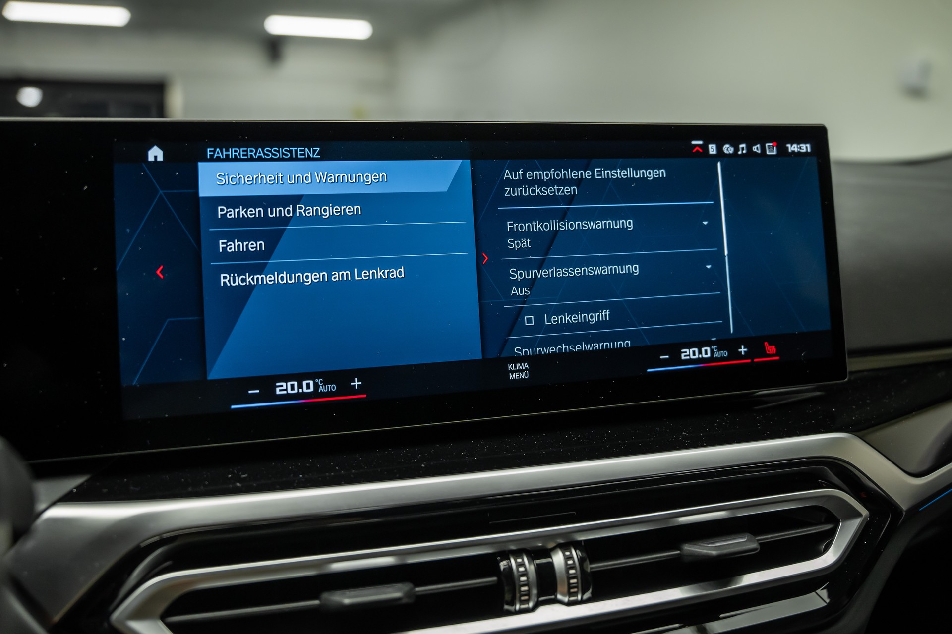 BMW M3 * HANDSCHALTUNG * INDIVIDUALLACKIERUNG SAO PAULO GELB * LEASING AB 640.- *-image-31