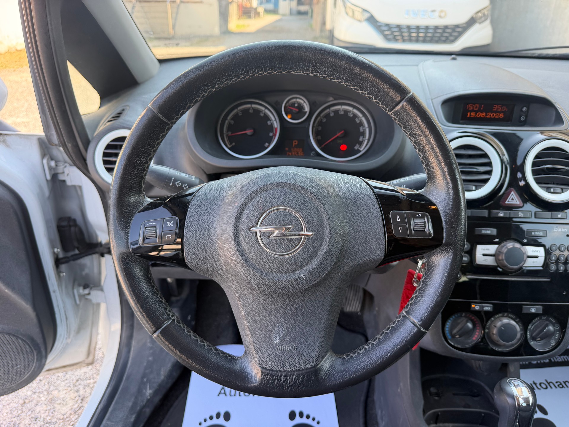 OPEL Corsa 1.4 TP Color Edition Automatic-image-13