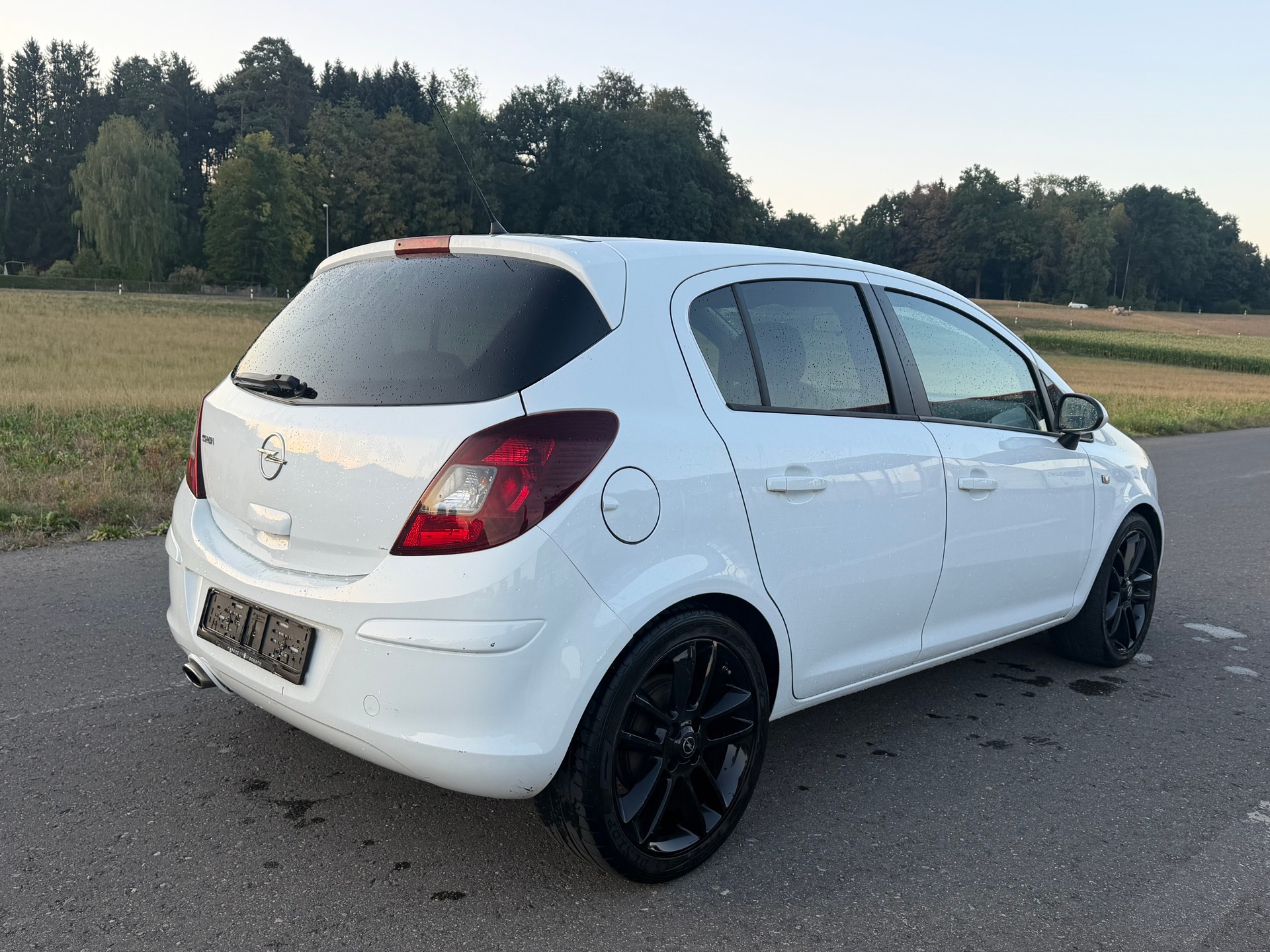 OPEL Corsa 1.4 TP Color Edition Automatic-image-2