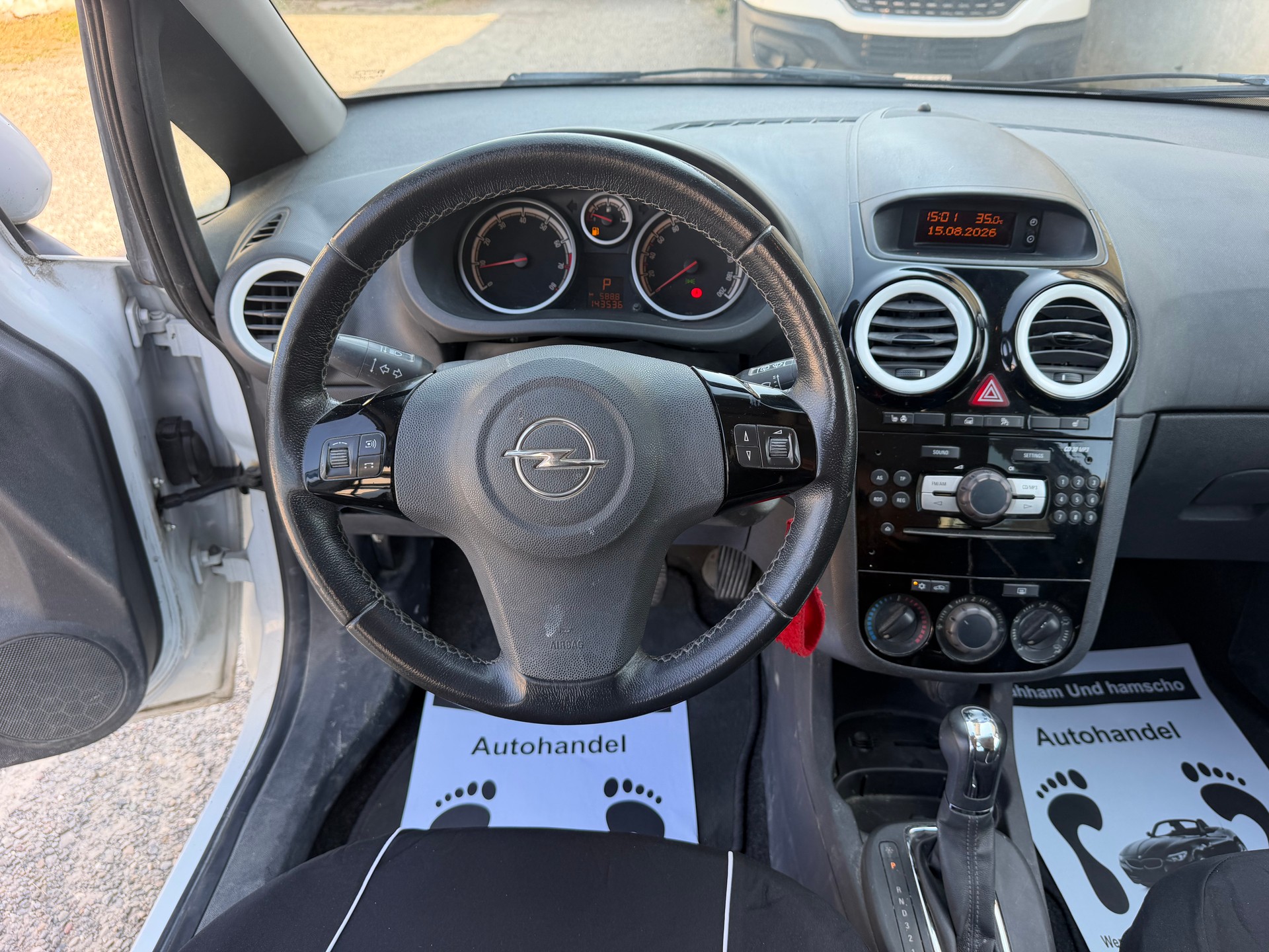 OPEL Corsa 1.4 TP Color Edition Automatic-image-14