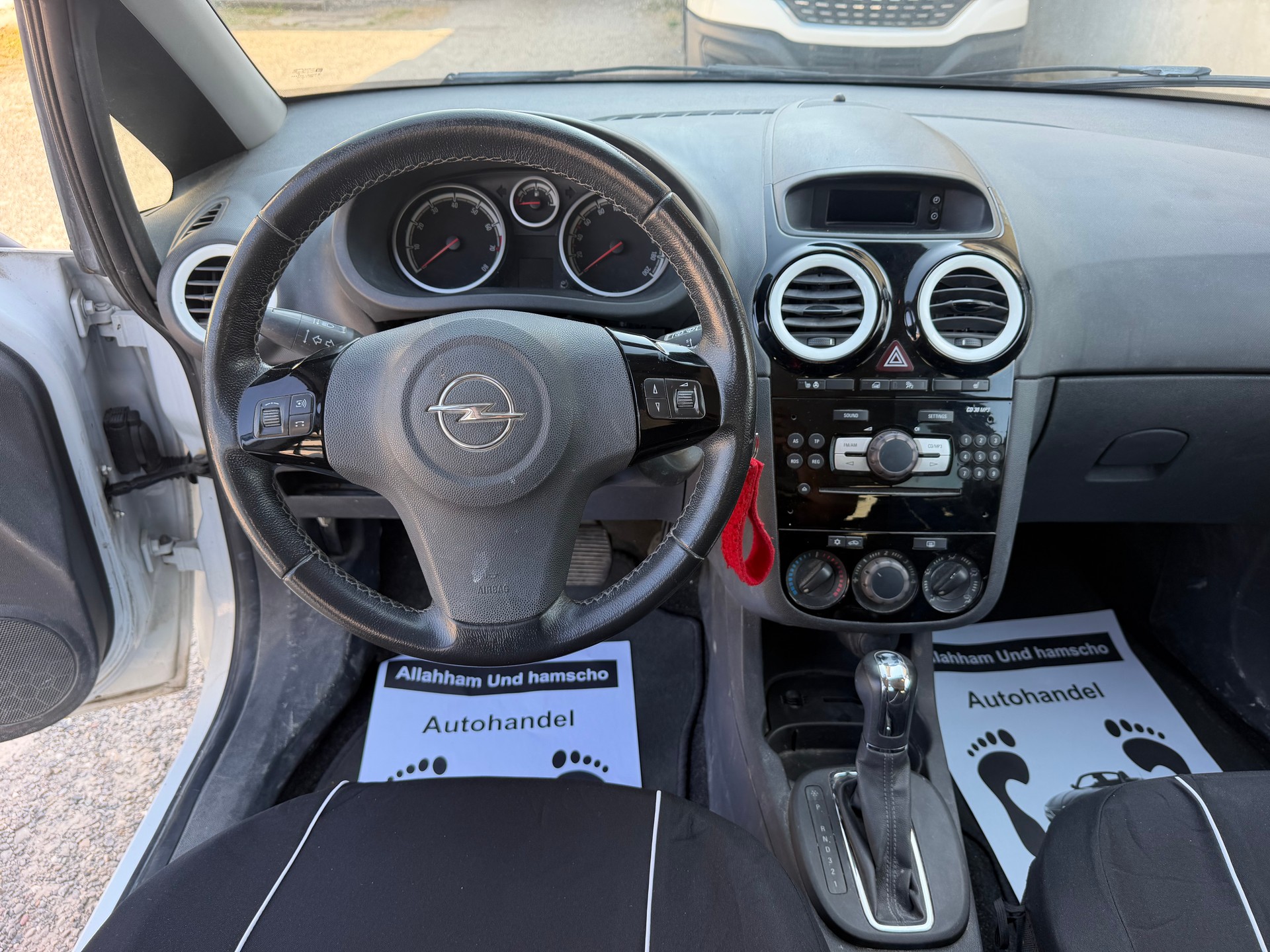 OPEL Corsa 1.4 TP Color Edition Automatic-image-11