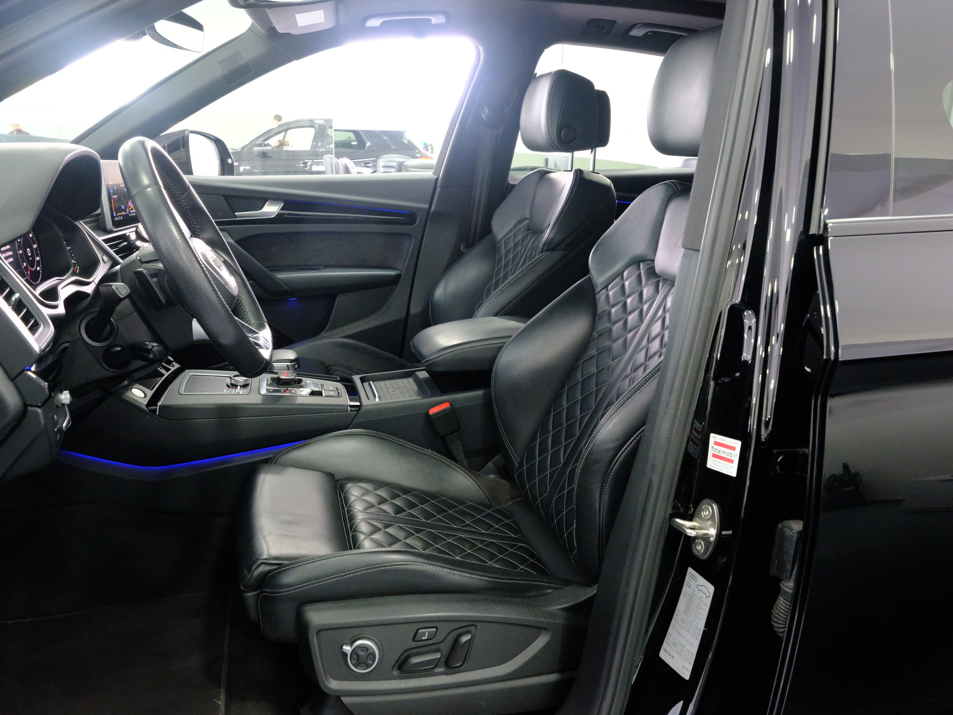 AUDI Q5 45 TFSI sport quattro S-tronic-image-10