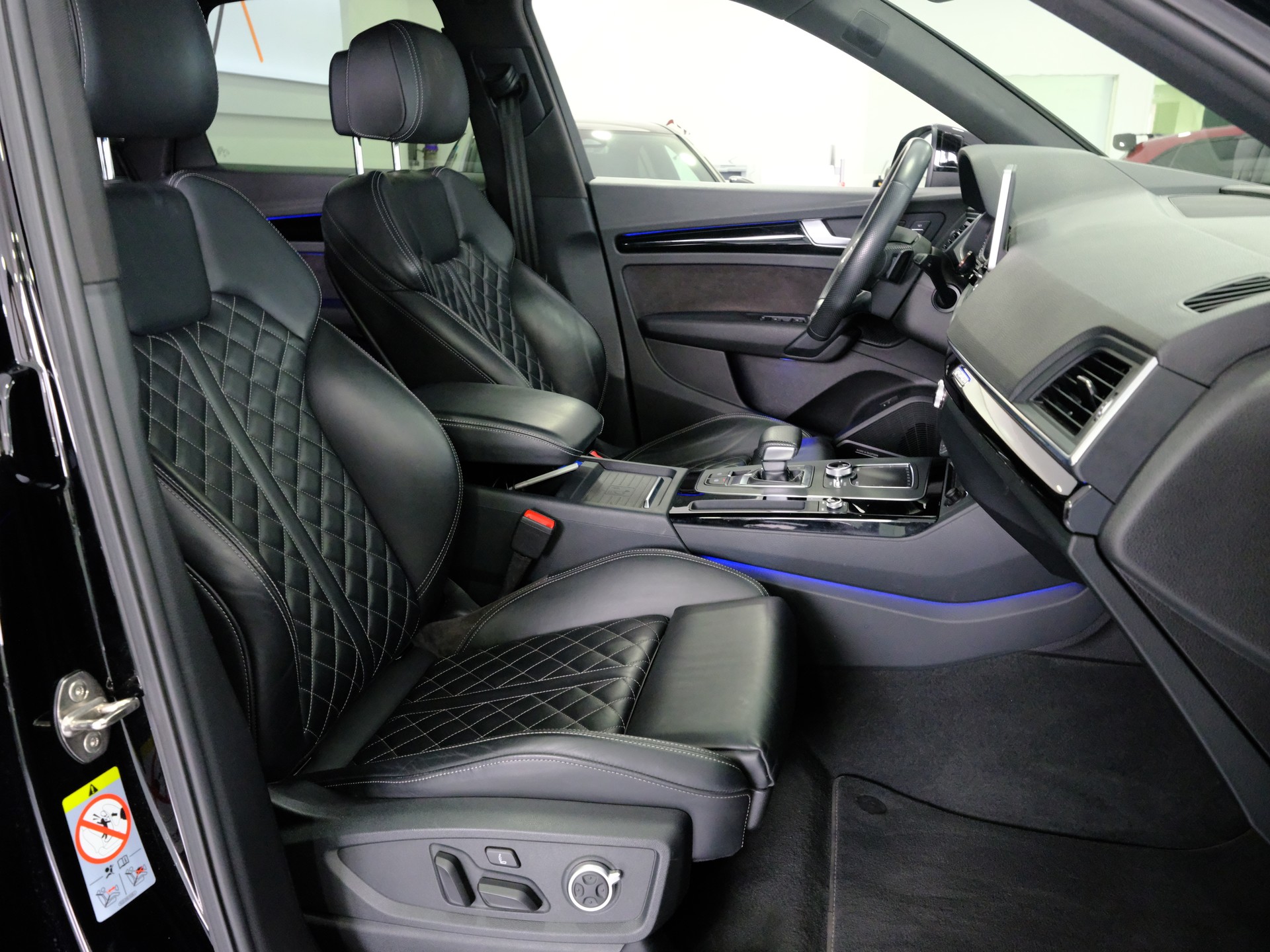 AUDI Q5 45 TFSI sport quattro S-tronic-image-14