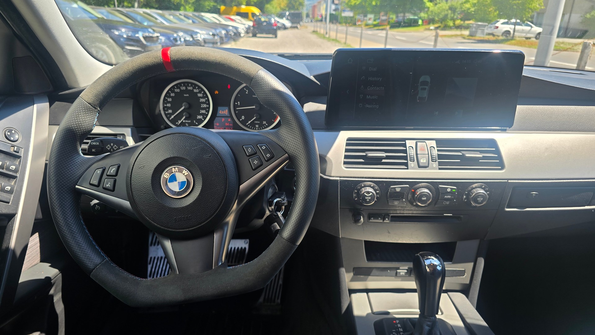 BMW 530xd Touring-image-10