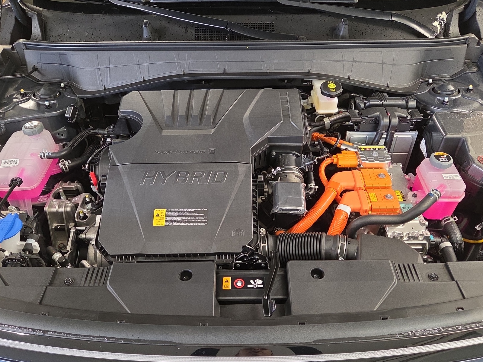 HYUNDAI Kona 1.6 GDi HEV Amplia DCT-image-18