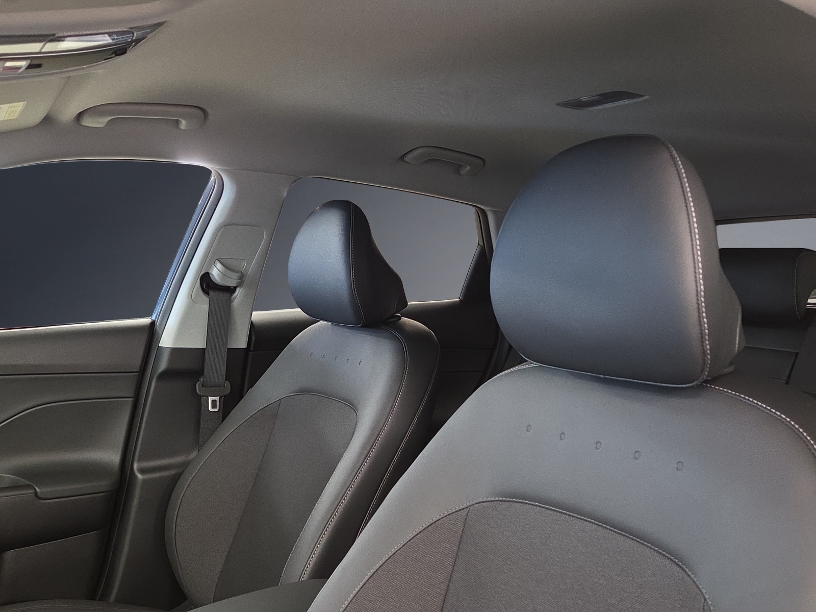 HYUNDAI Kona 1.6 GDi HEV Amplia DCT-image-7