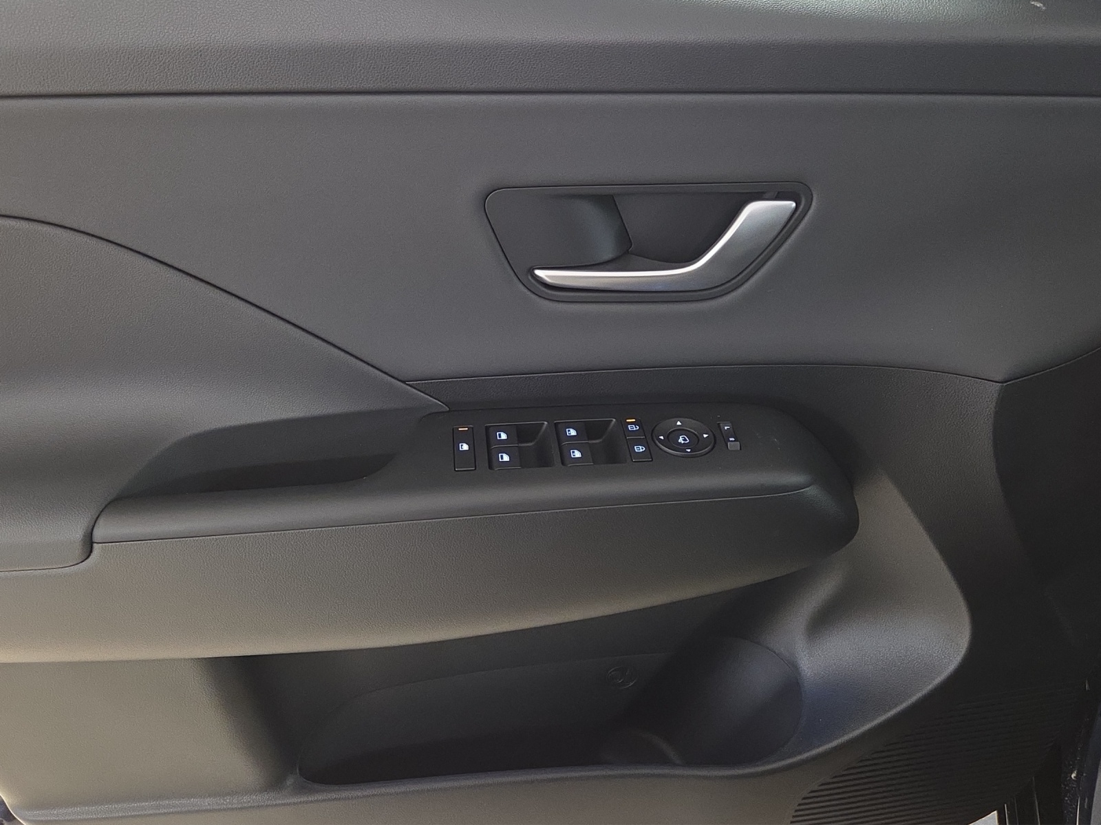 HYUNDAI Kona 1.6 GDi HEV Amplia DCT-image-8